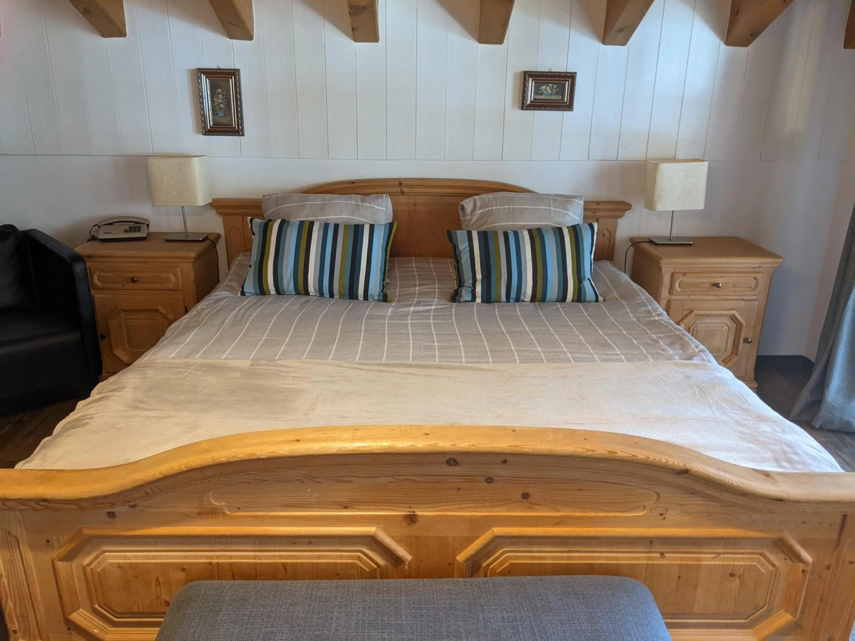 Bed in Hotel Beau-Séjour