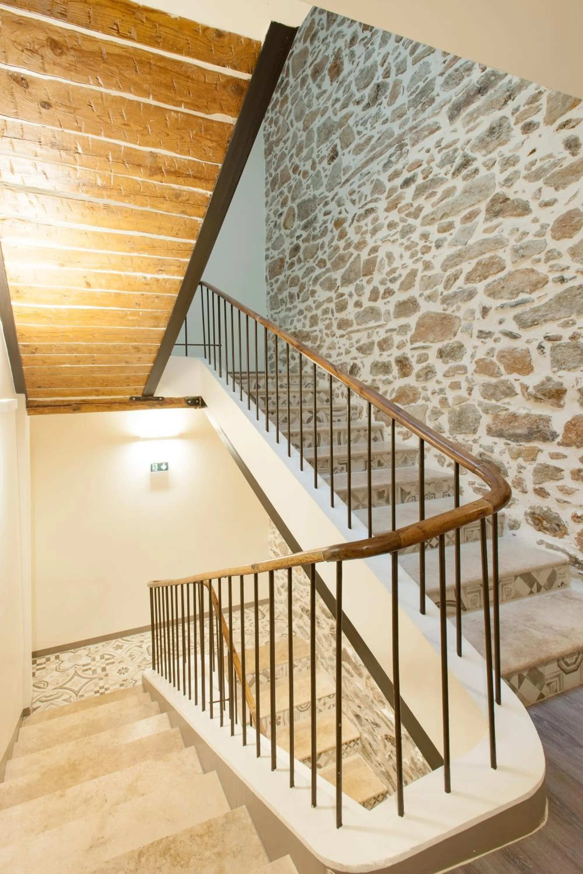 Property building in Hotel Restaurant des Maures