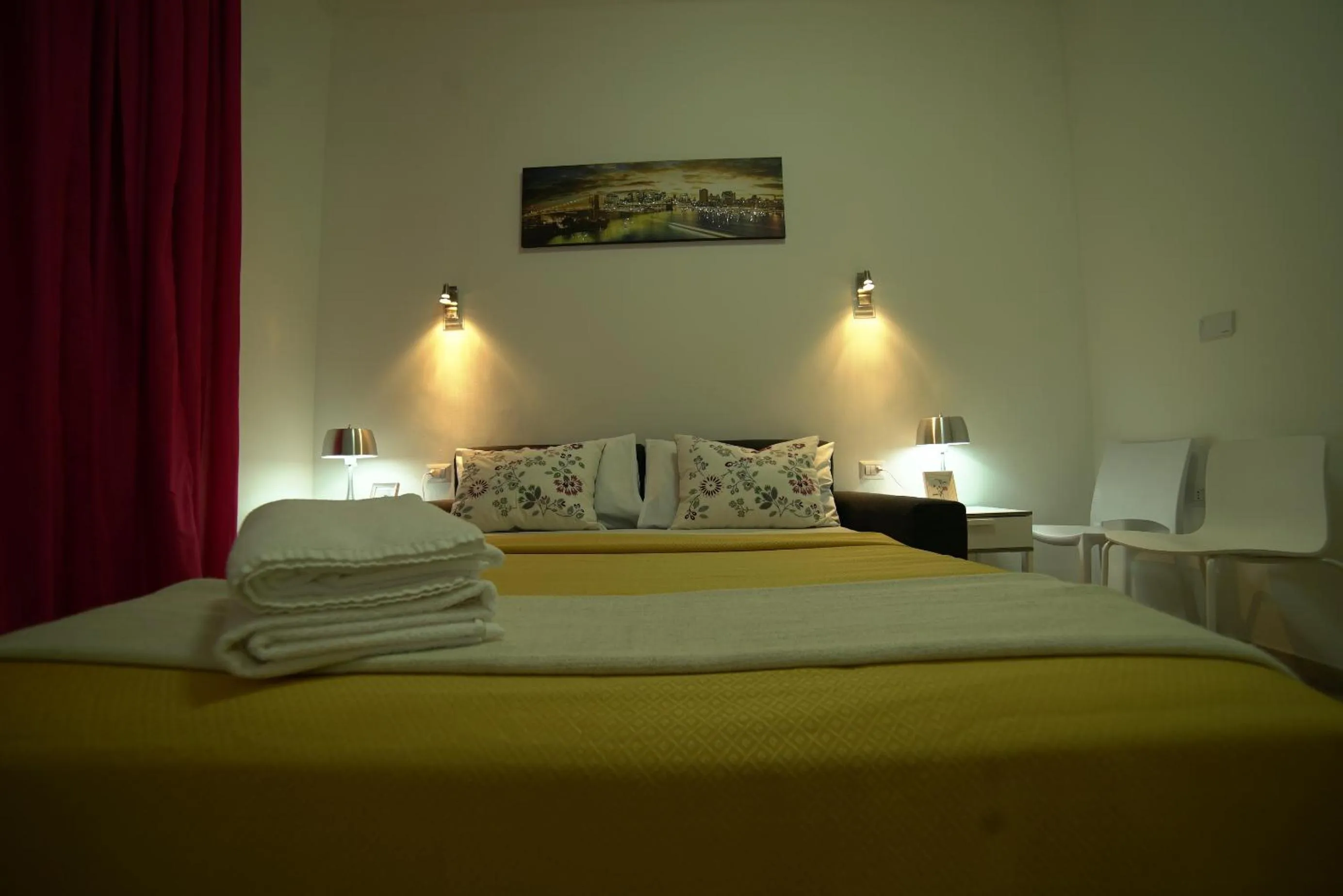 cot, Bed in Gateway Residence