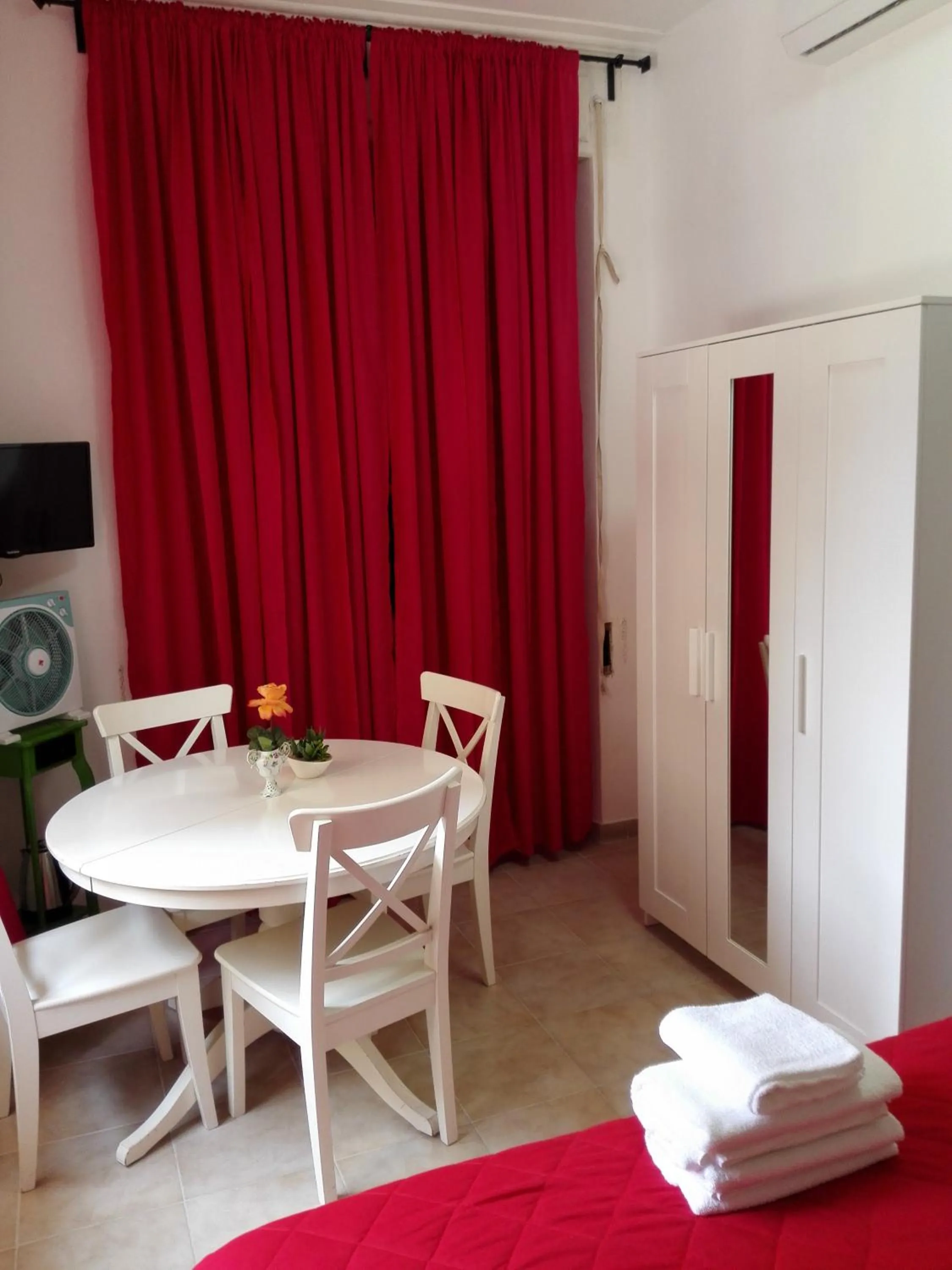 Seating area in Gateway Residence