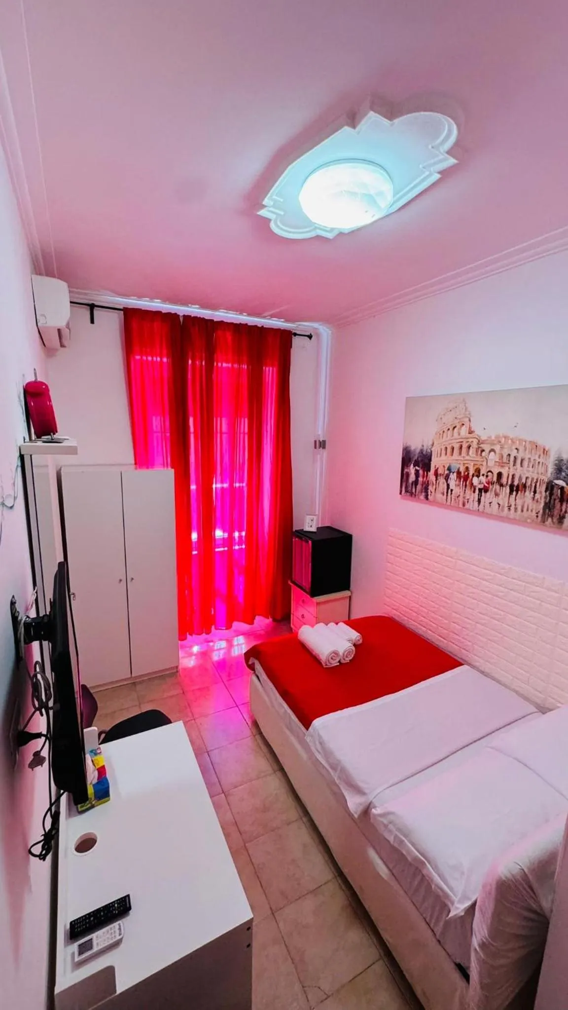 Photo of the whole room, Bed in Gateway Residence