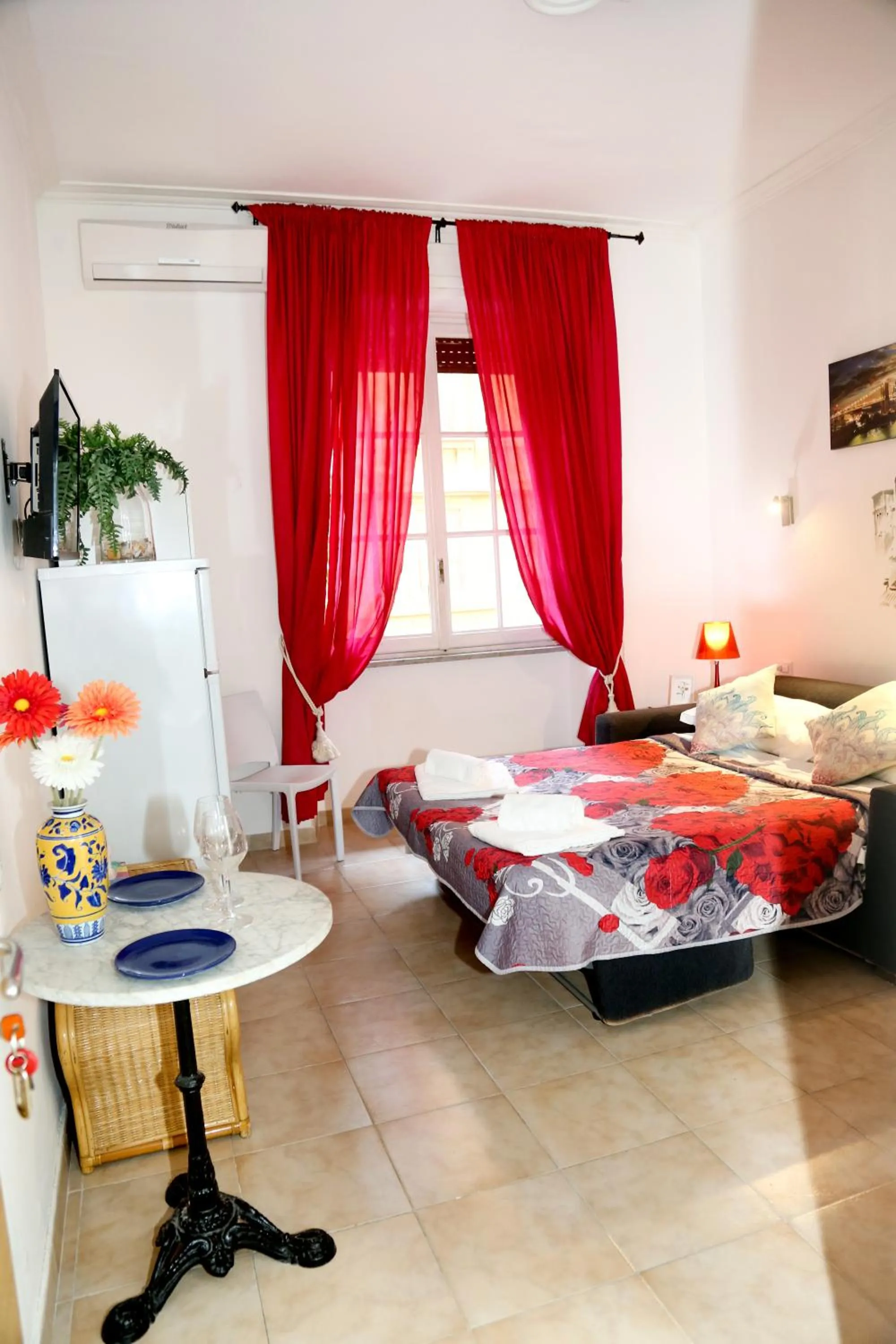 Photo of the whole room, Bed in Gateway Residence