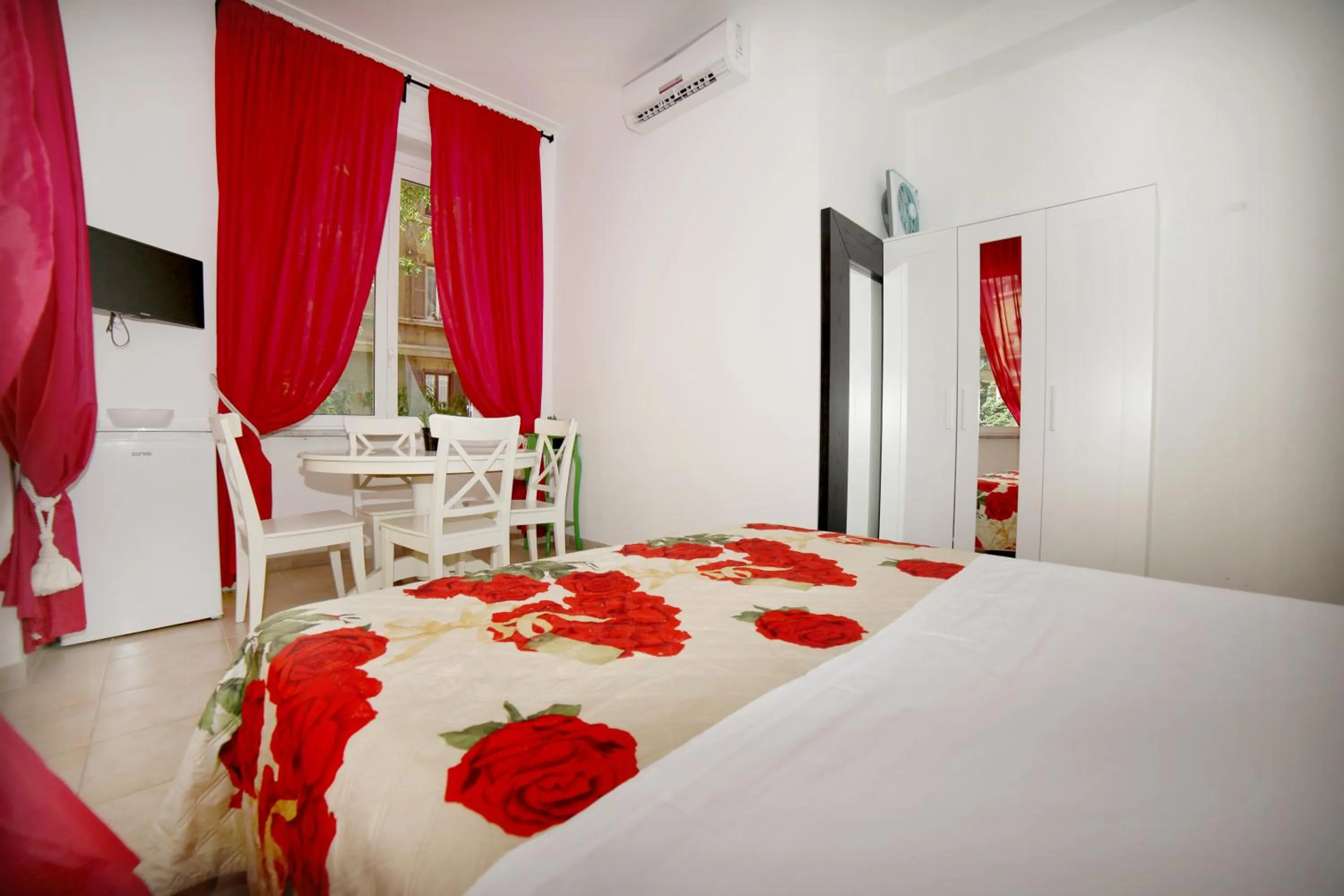 Photo of the whole room, Bed in Gateway Residence