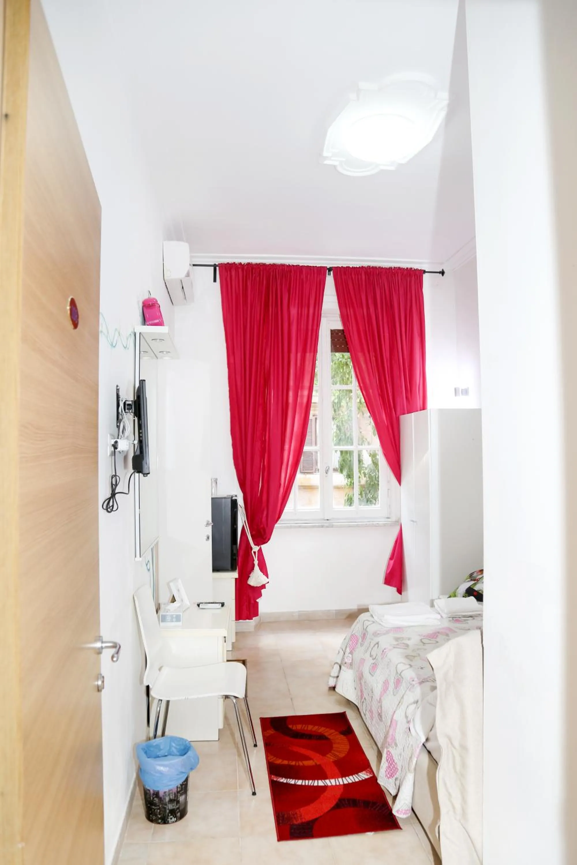 Photo of the whole room, Bed in Gateway Residence