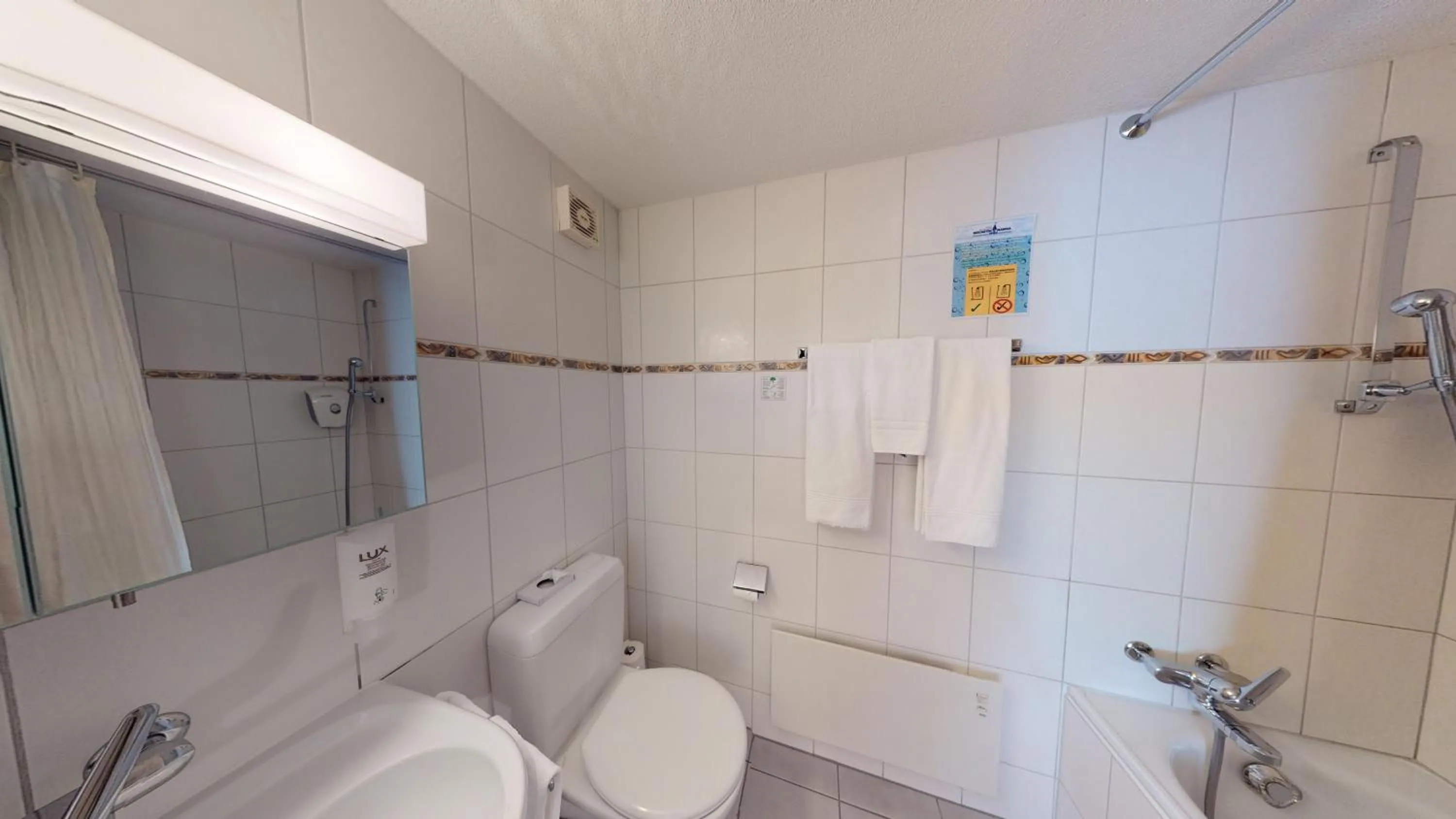 Toilet in Hotel-Restaurant Seegarten-Marina