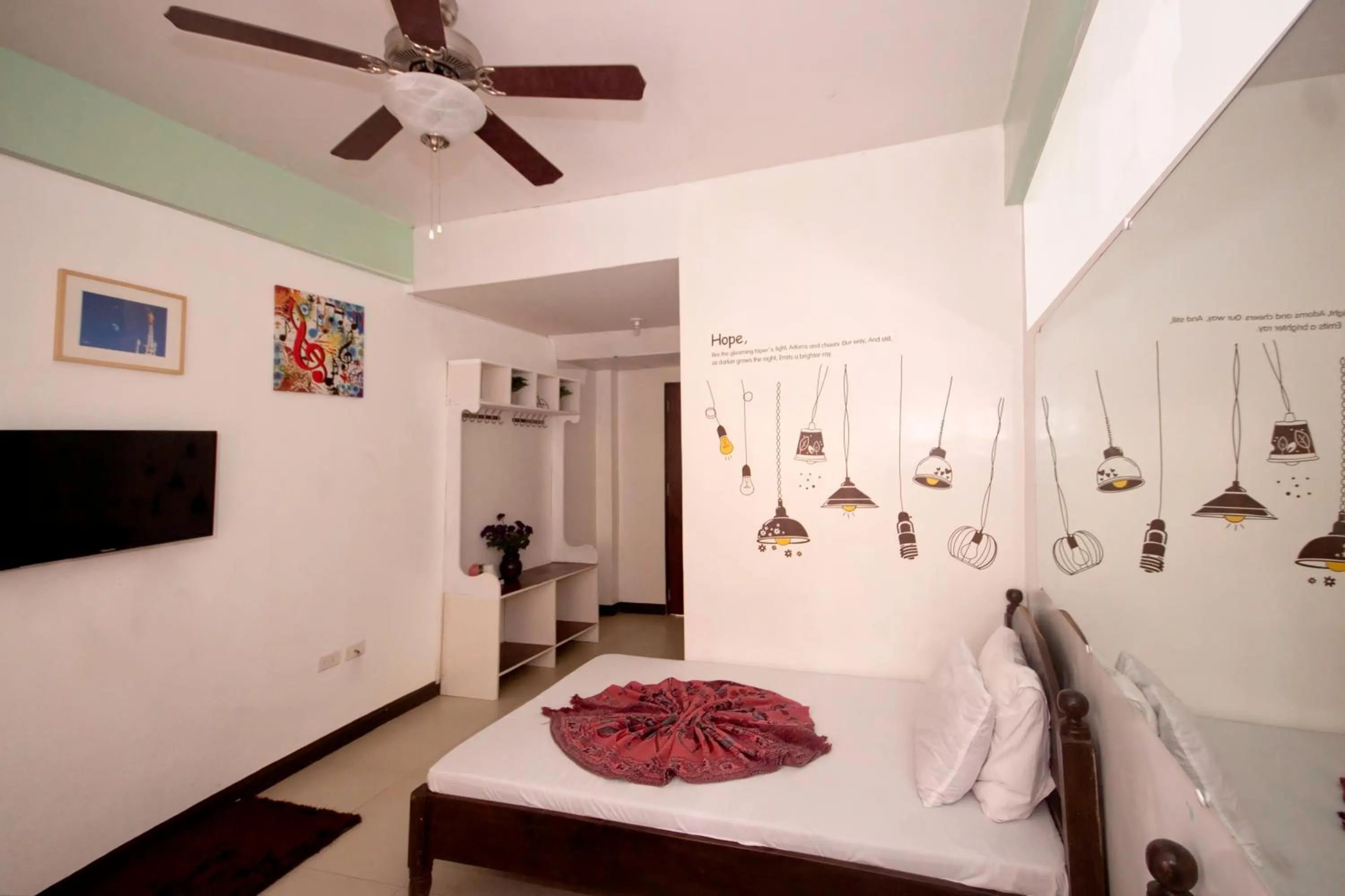 Queen Room in Pagudpud Rinnovati