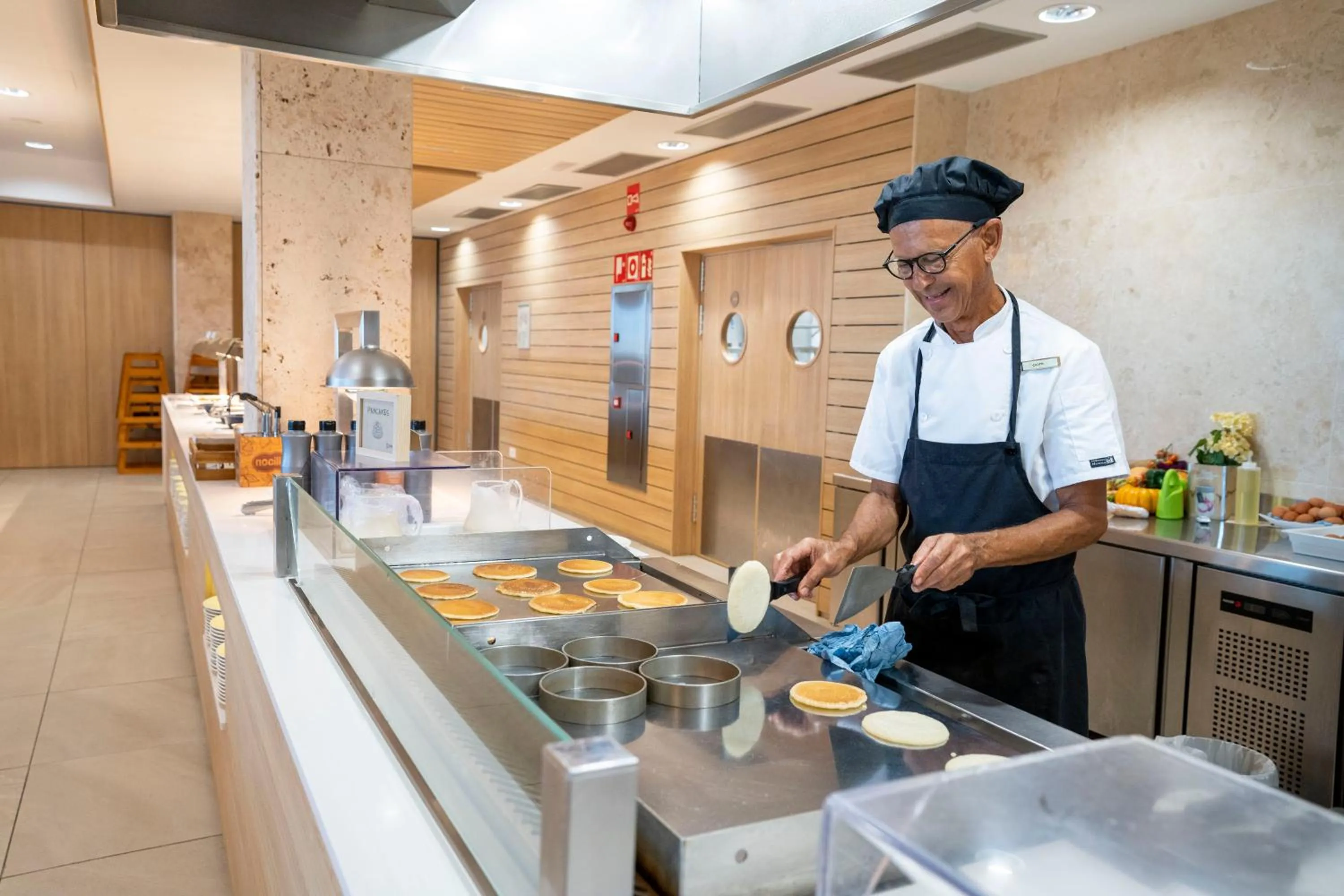 Restaurant/places to eat in Seth 55 Santo Tomas