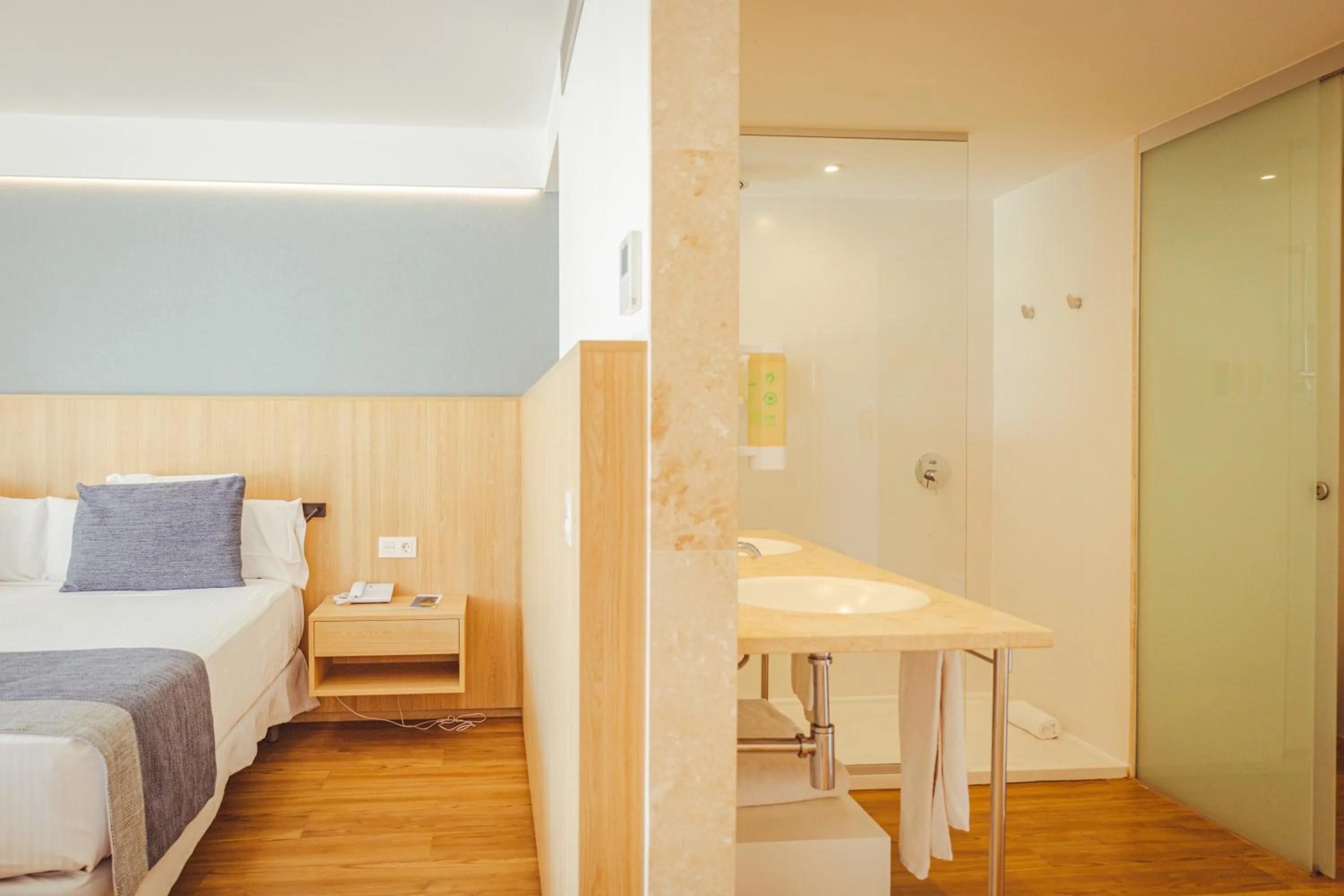 Bedroom, Bed in Seth 55 Santo Tomas