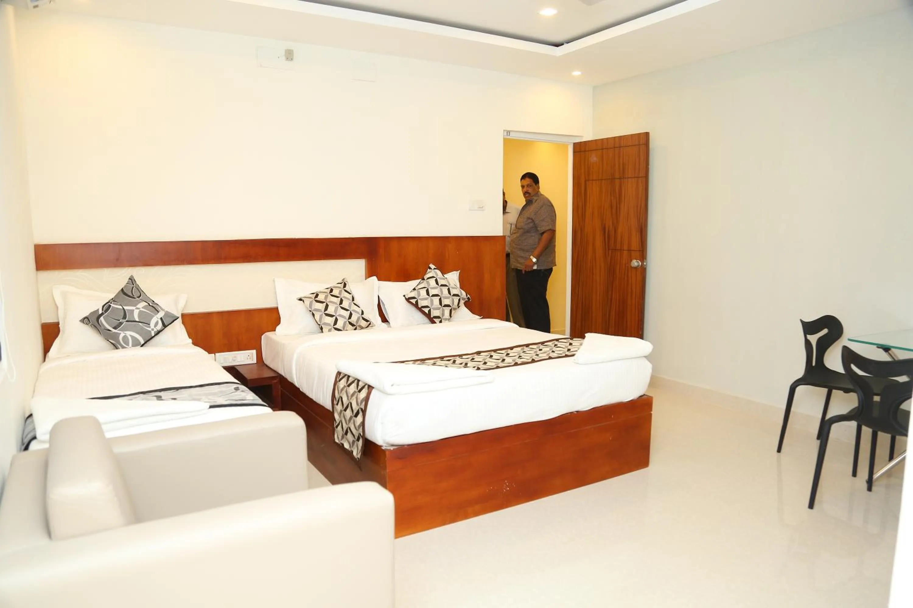 Bed in 4U Business Hotel