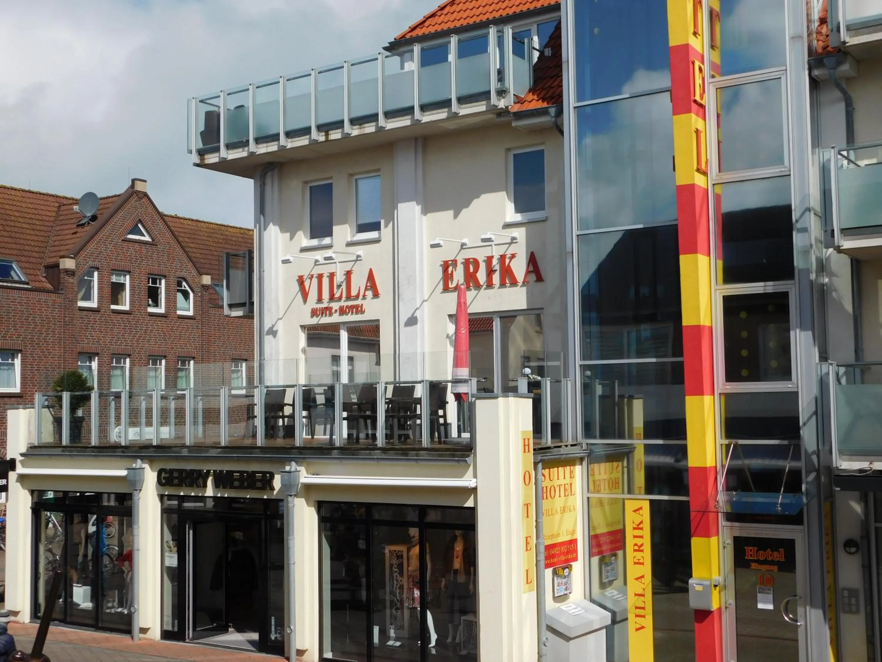 Property building in Suite Hotel Villa Erika