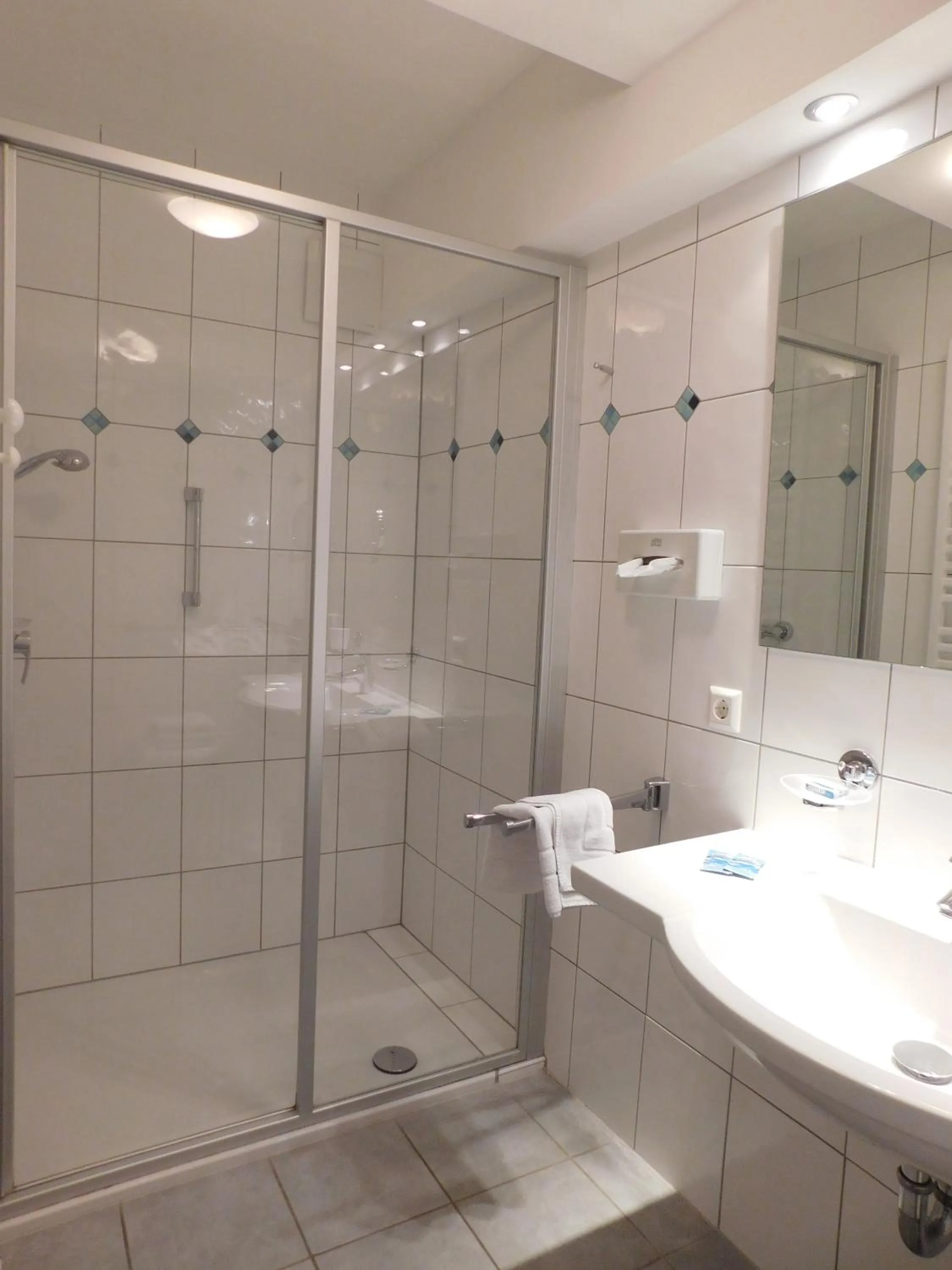 Bathroom in Suite Hotel Villa Erika