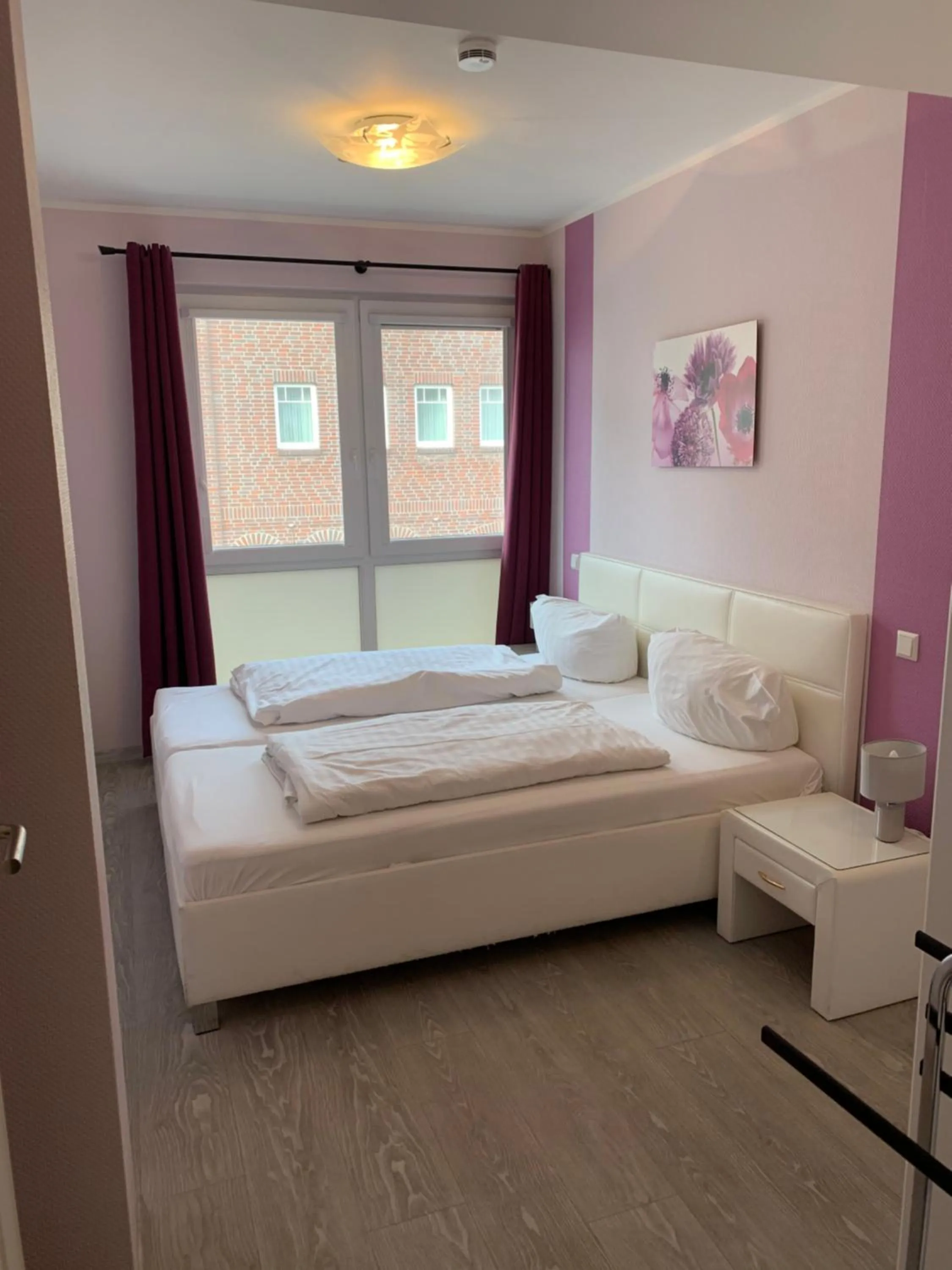 Bedroom, Bed in Suite Hotel Villa Erika