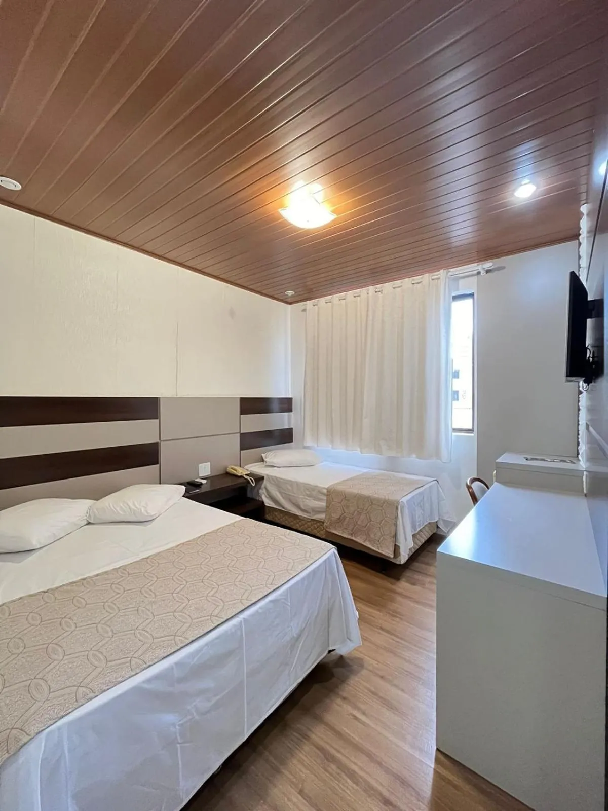 Photo of the whole room, Bed in Regente Hotel