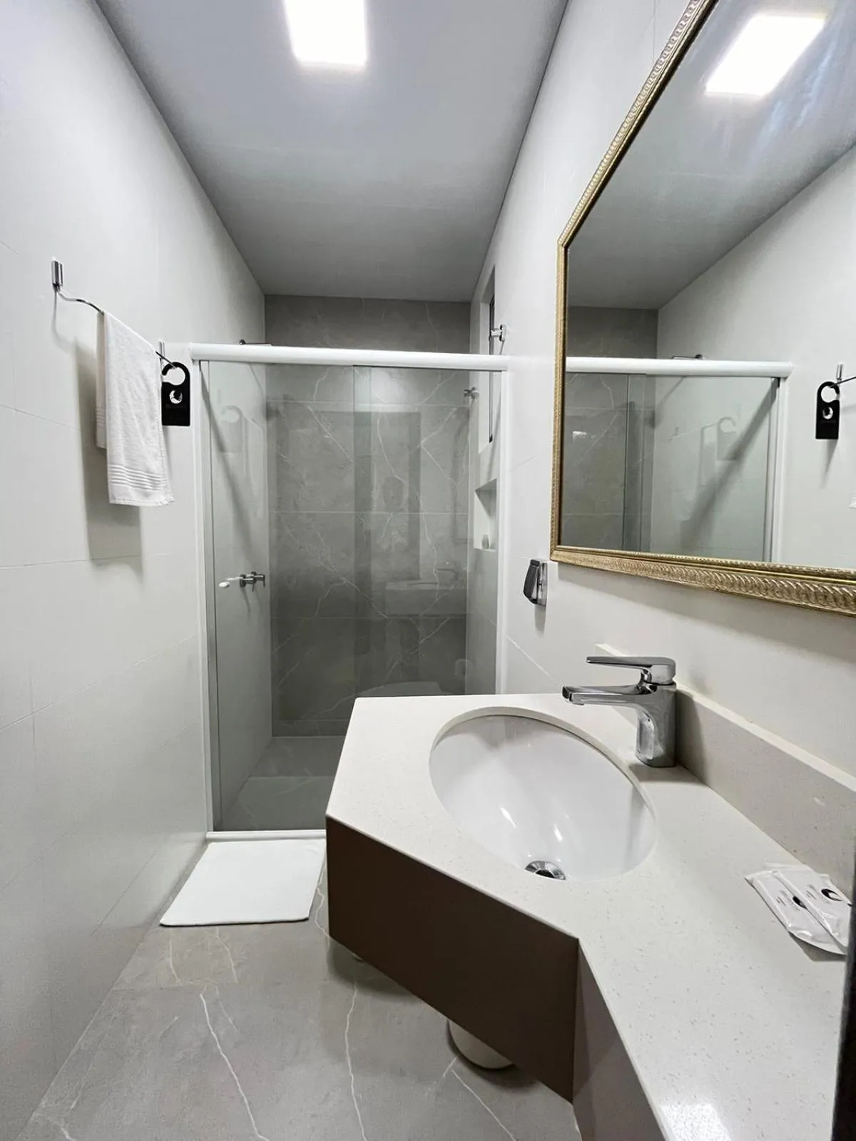 Bathroom in Regente Hotel