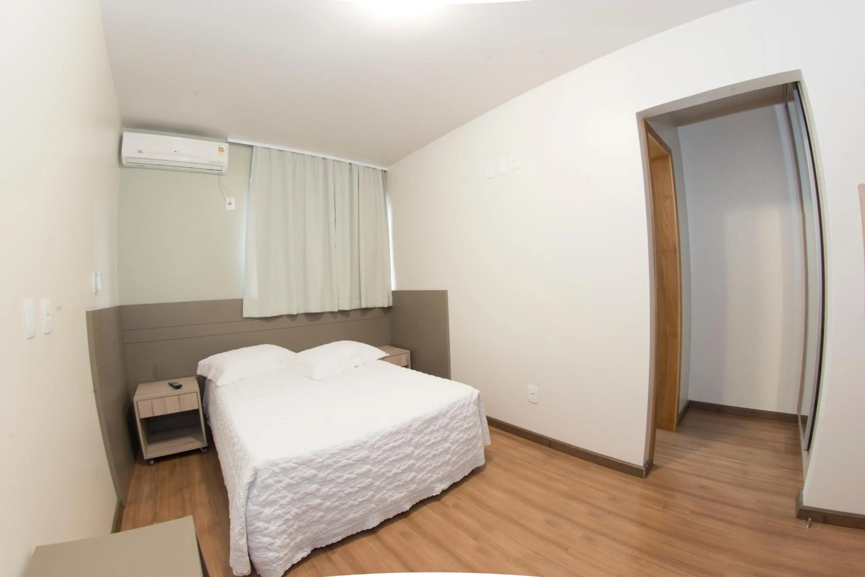 Bedroom, Bed in Regente Hotel