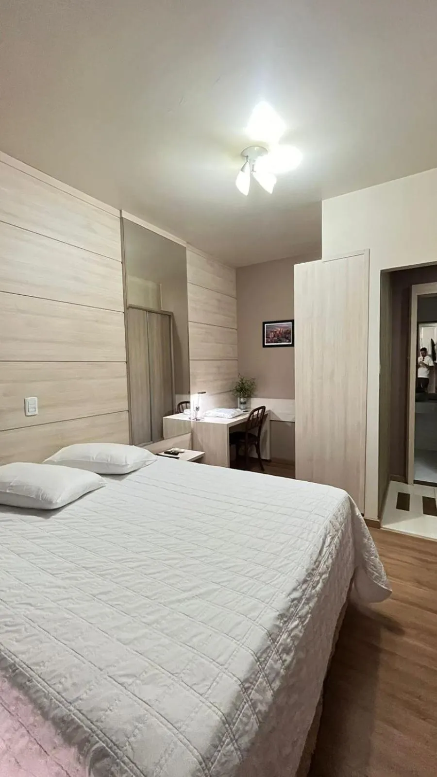 Photo of the whole room, Bed in Regente Hotel