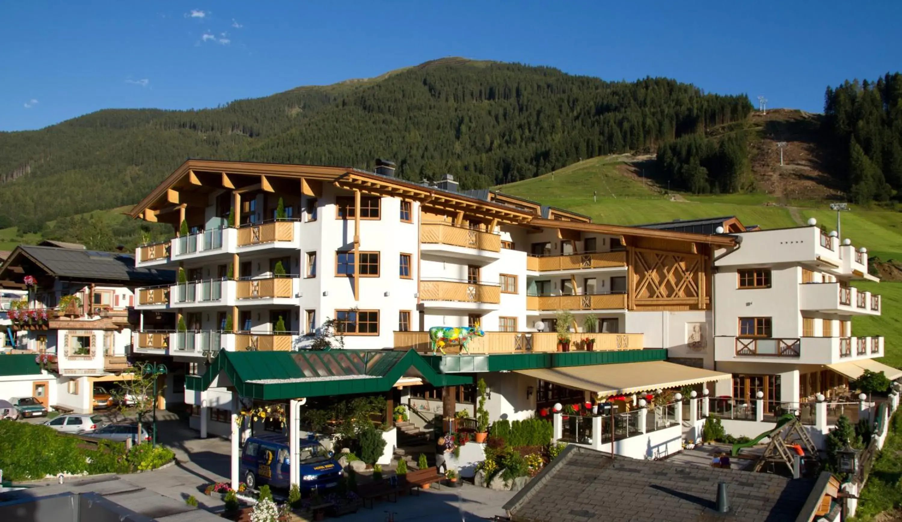 Wellness- und Familienhotel Egger Wellness- und Familienhotel Egger