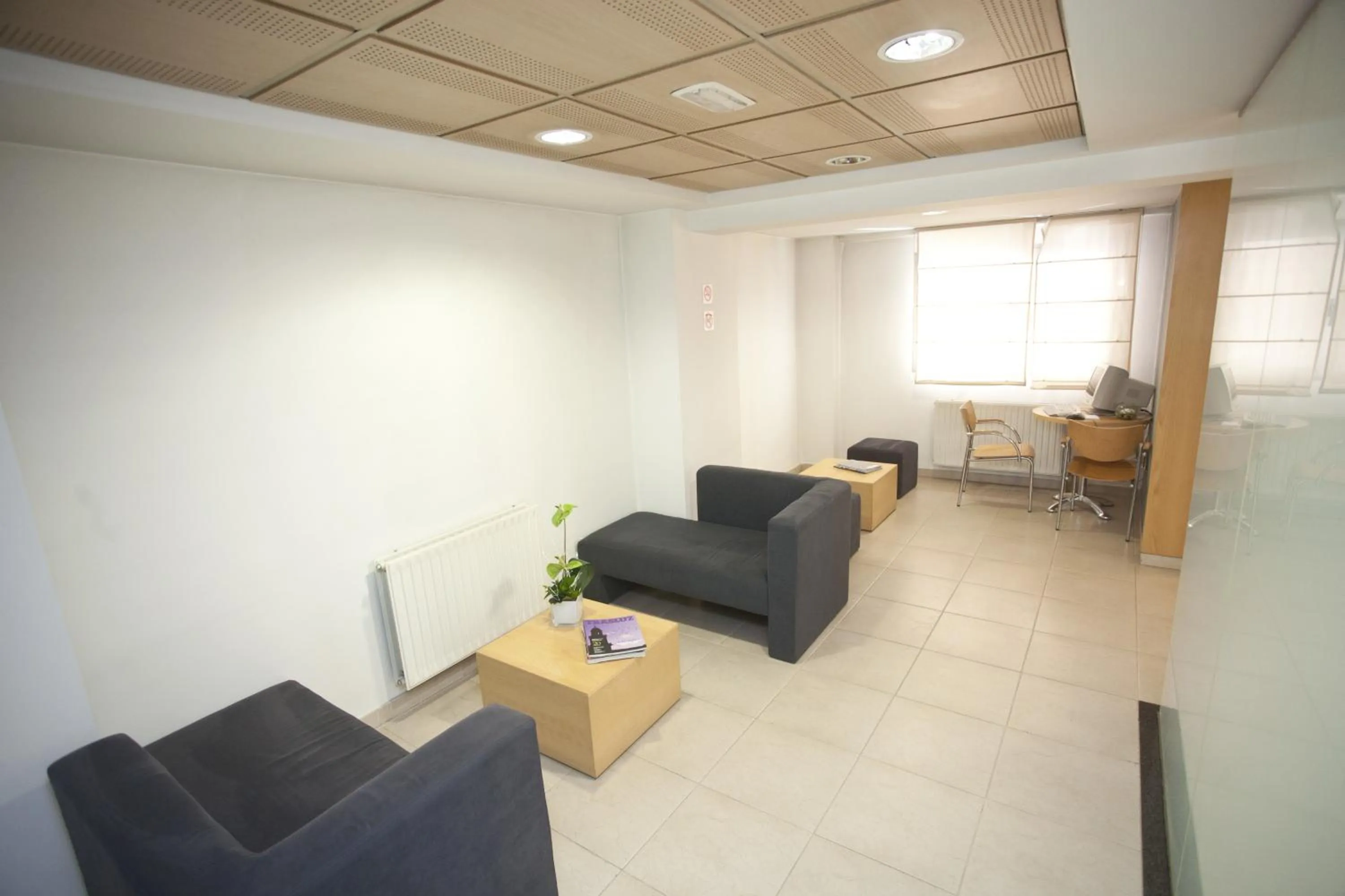 Lobby or reception, Bed in Hotel Metropol by Carris