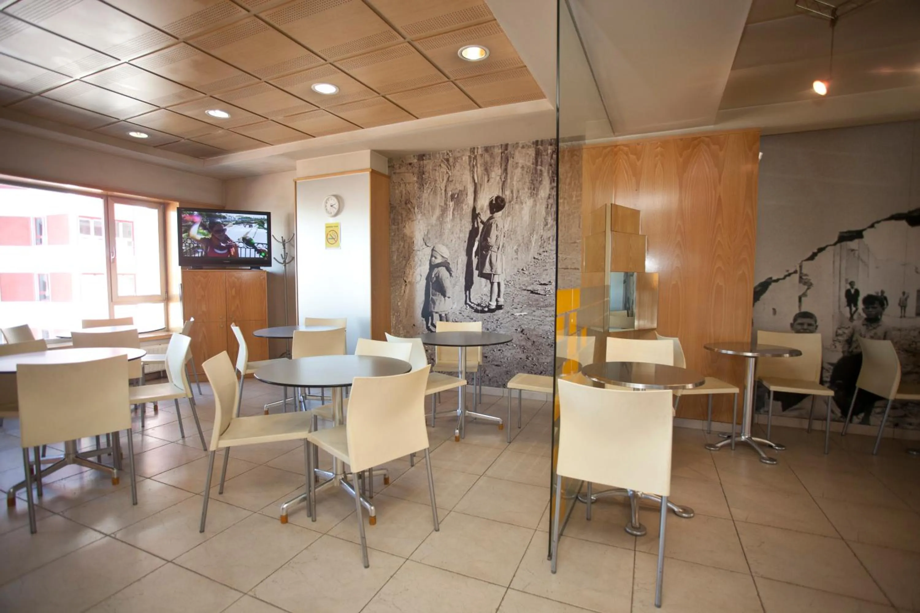 Restaurant/places to eat in Hotel Metropol by Carris