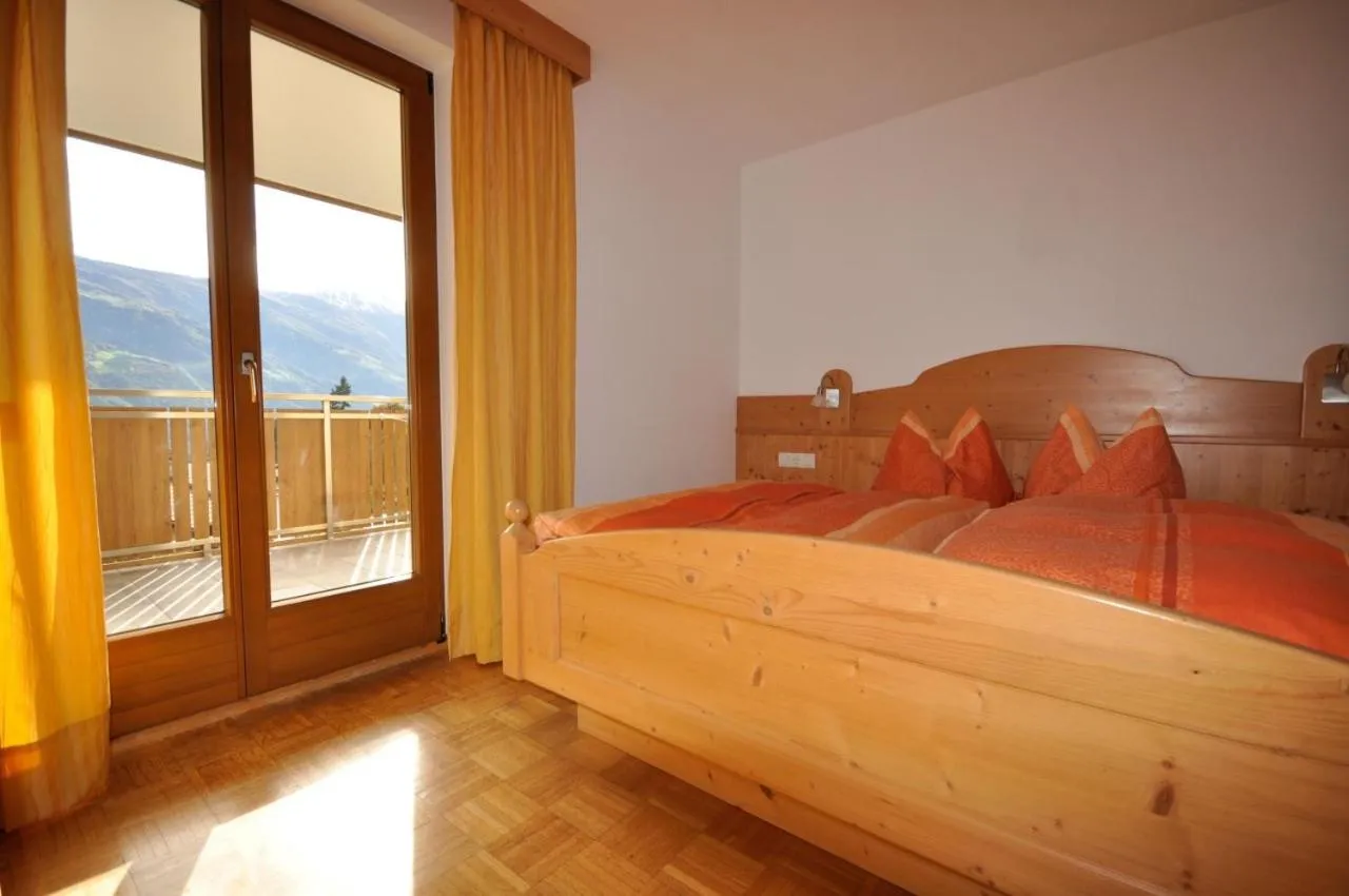 Bed in Residence Sonnenburger - Biobauernhof - Azienda agricola biologica