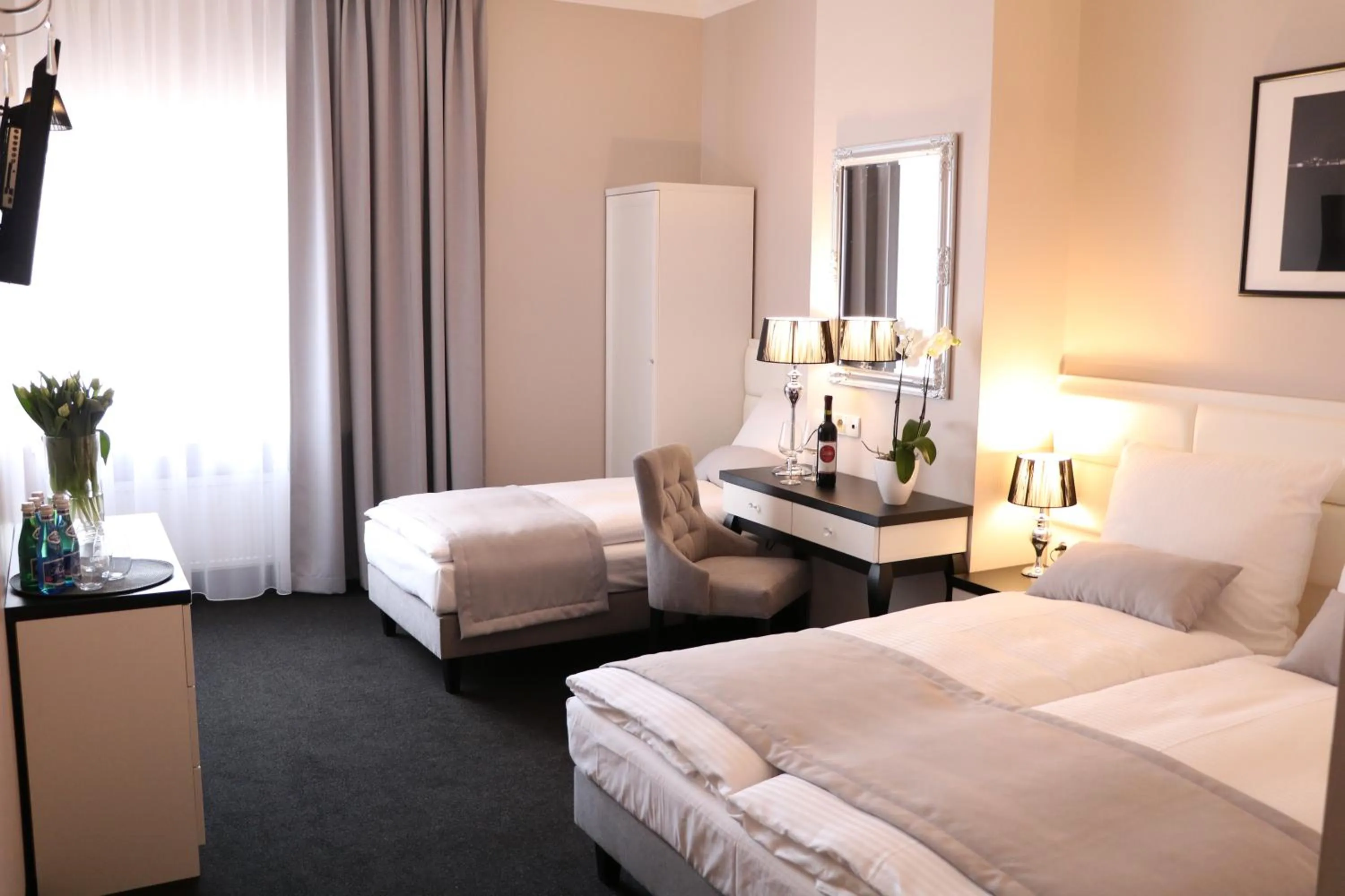 Photo of the whole room, Bed in Hotel Villa Casino