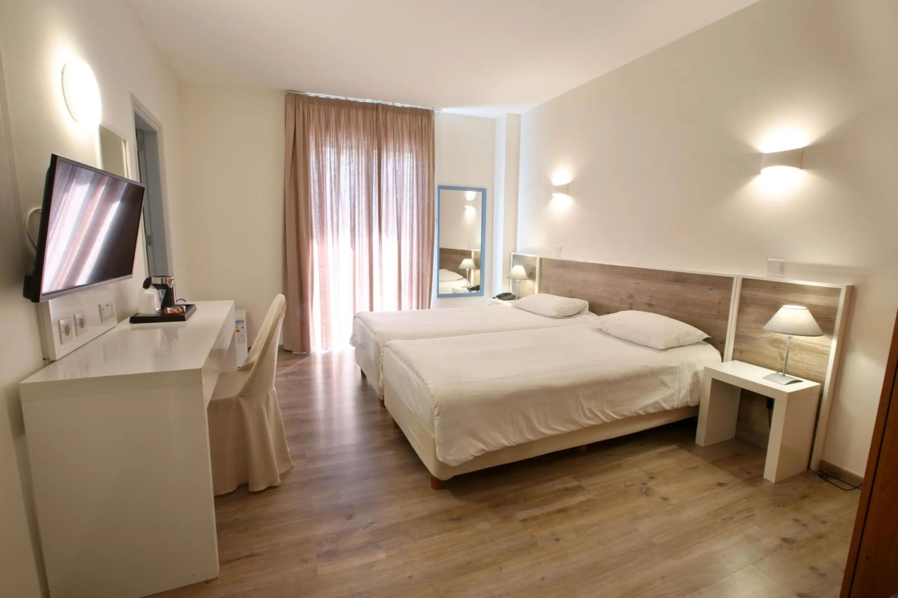 Bedroom, Bed in Centrum Hotel - City Center