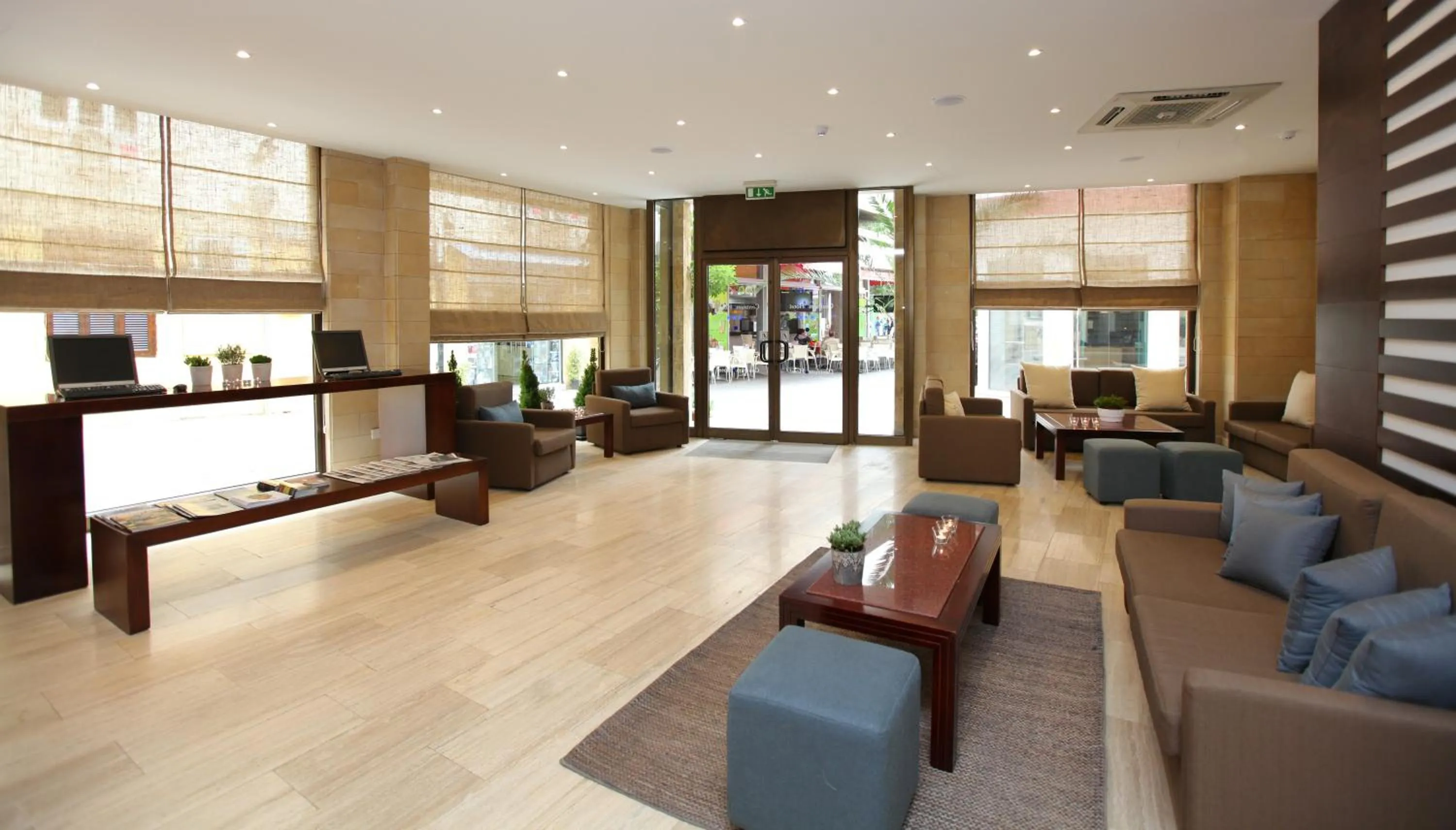 Lobby or reception in Centrum Hotel - City Center