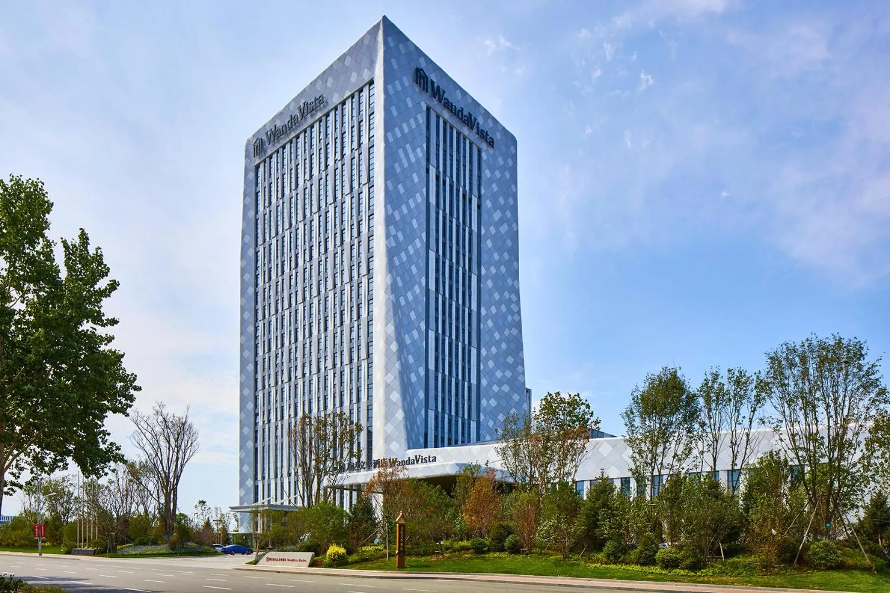 Property building in Wanda Vista Harbin