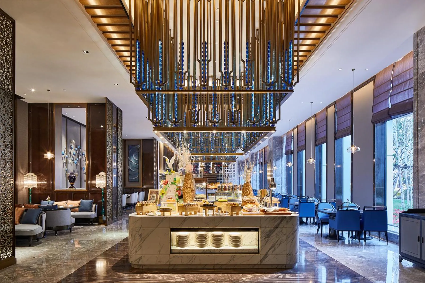 Buffet breakfast in Wanda Vista Harbin