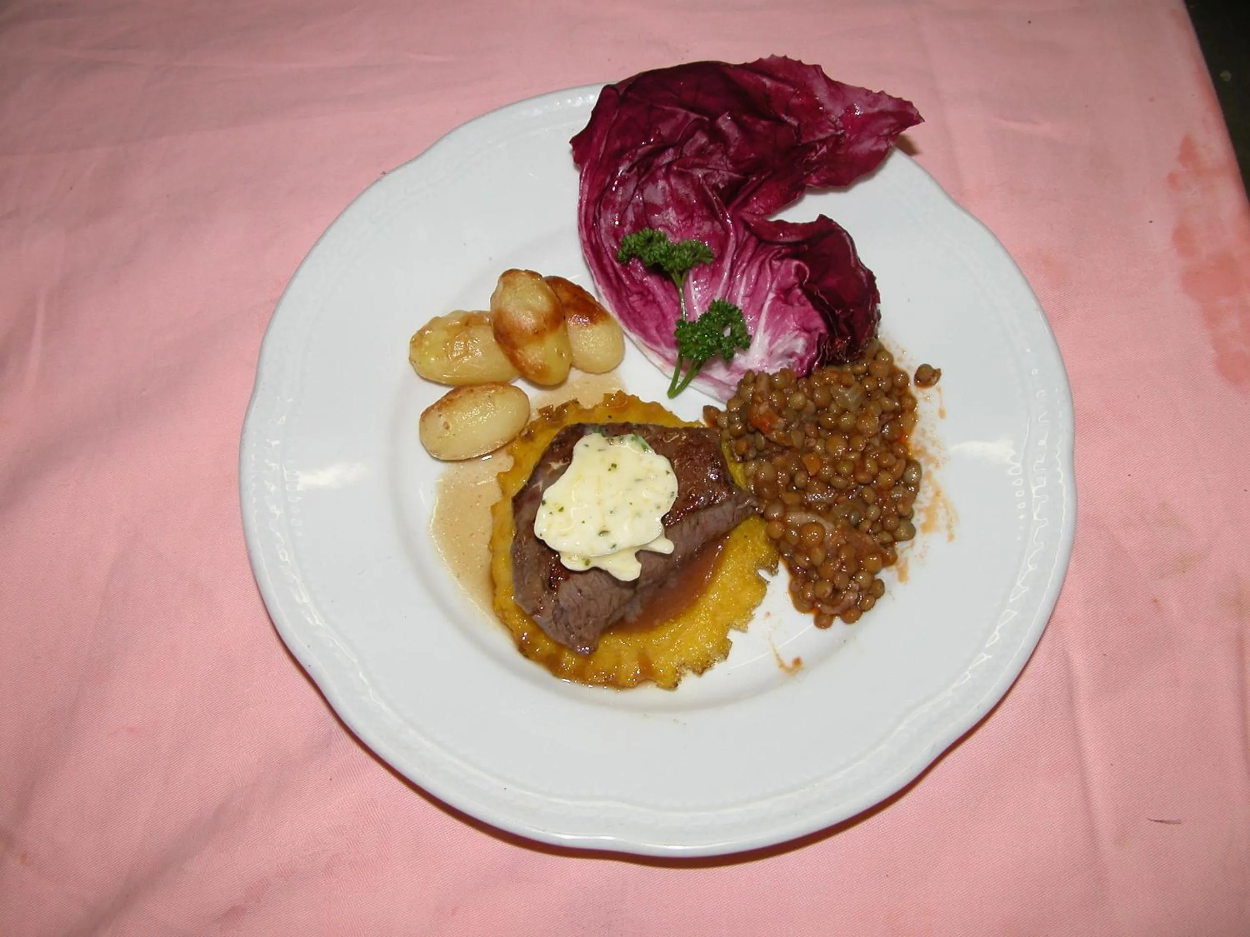 Restaurant/places to eat in Hotel Olympic