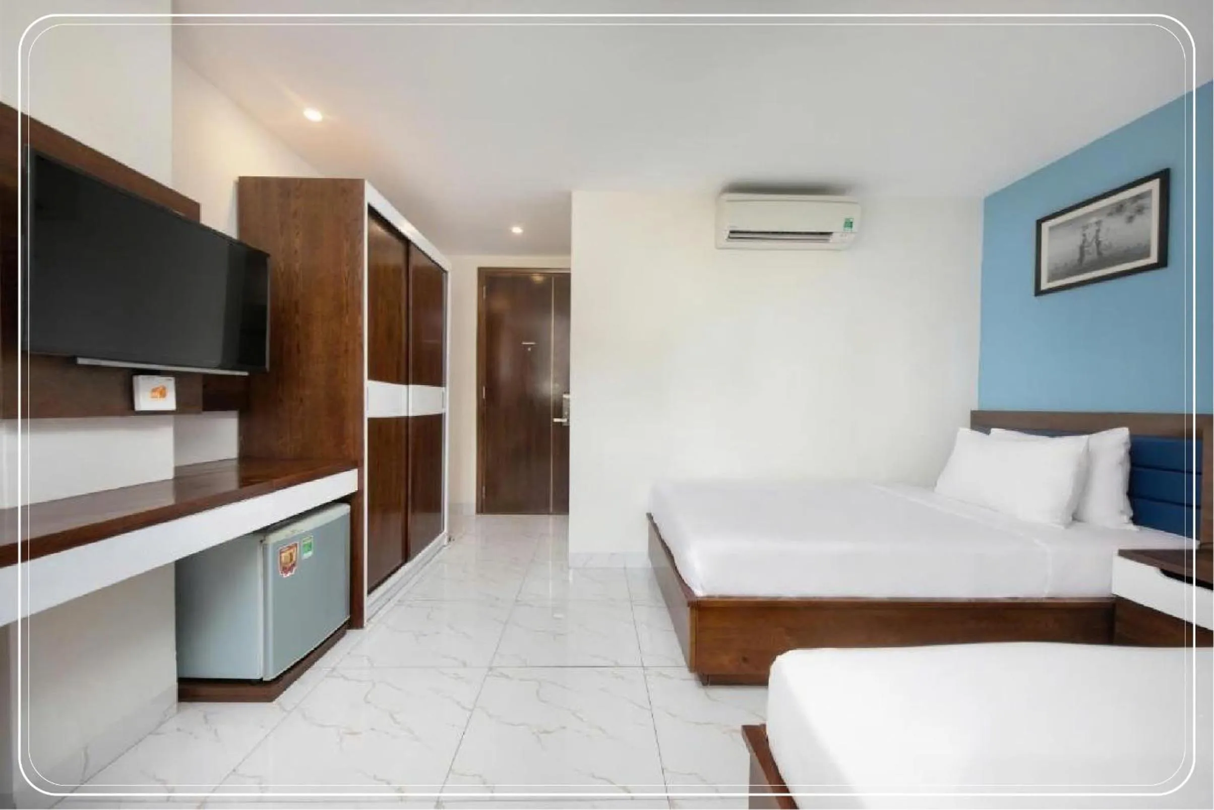 Shower, Bed in Grand Ngoc Bich hotel