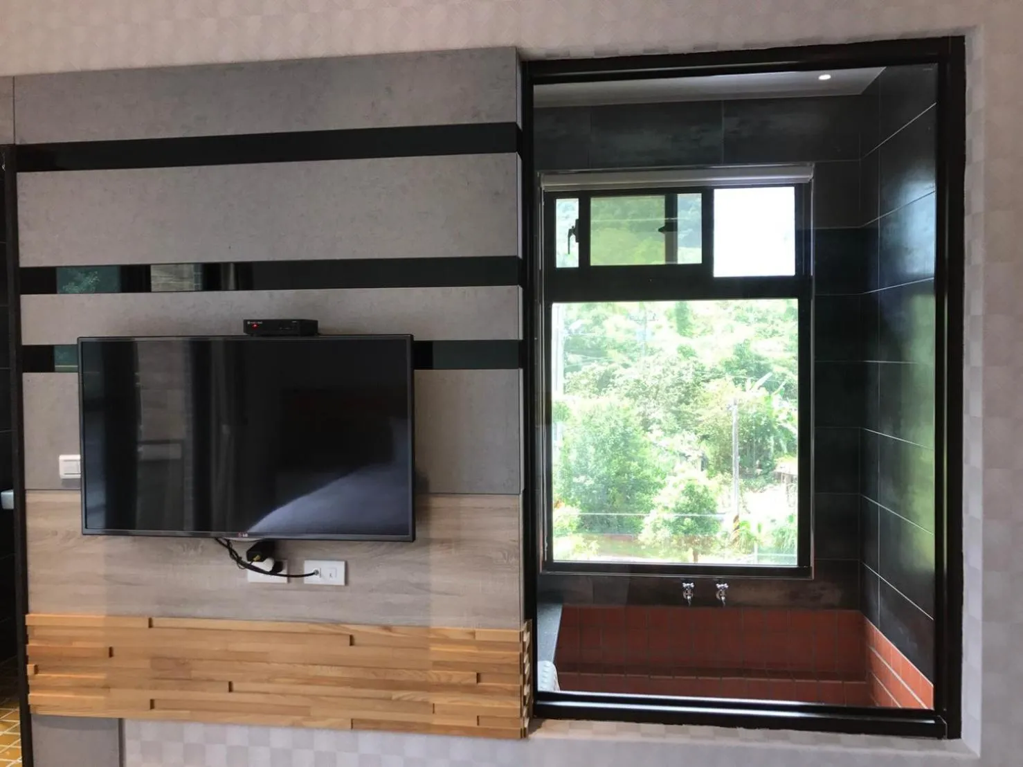 Ruo Shui Hotspring Hotel