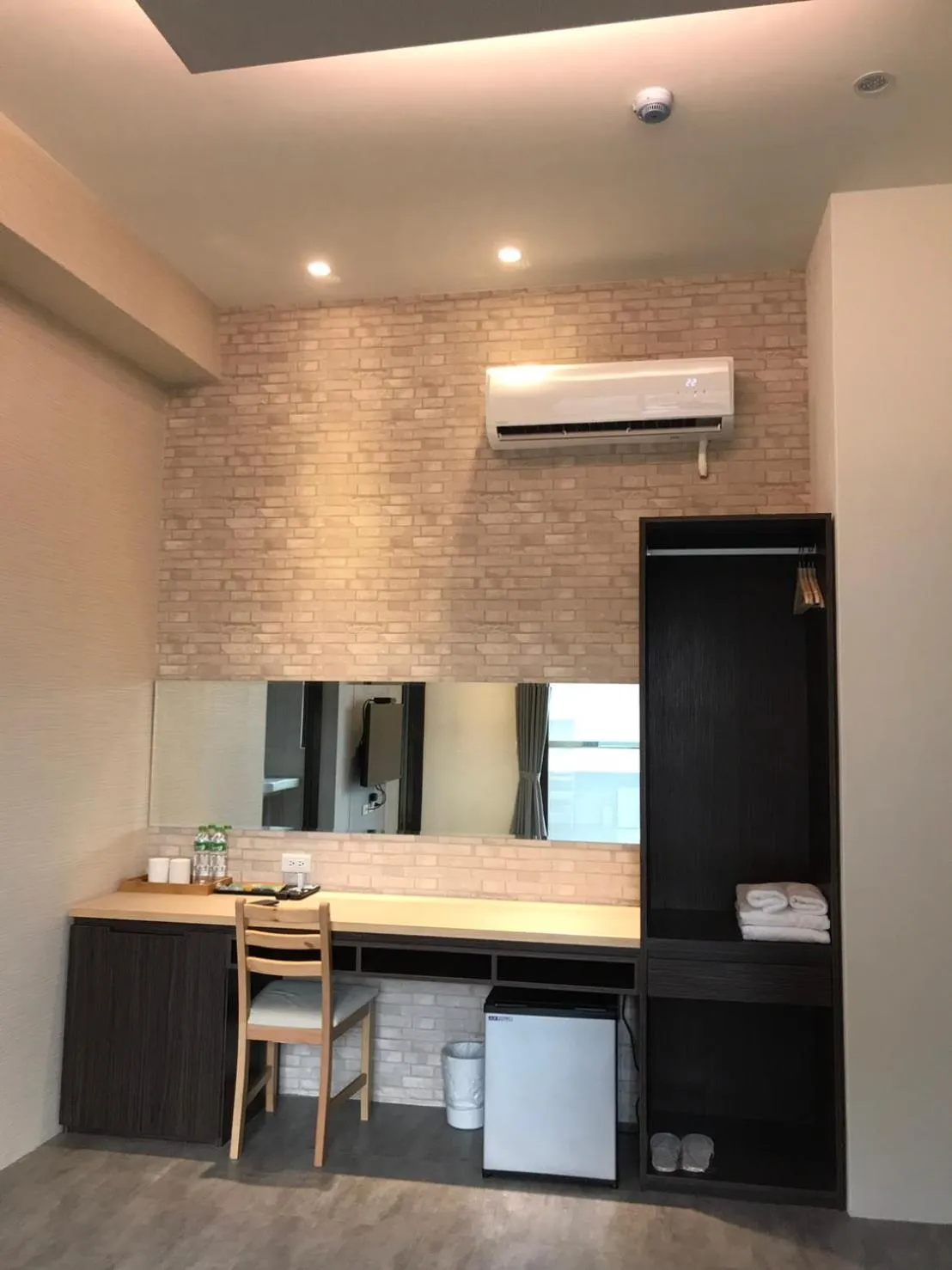 Ruo Shui Hotspring Hotel