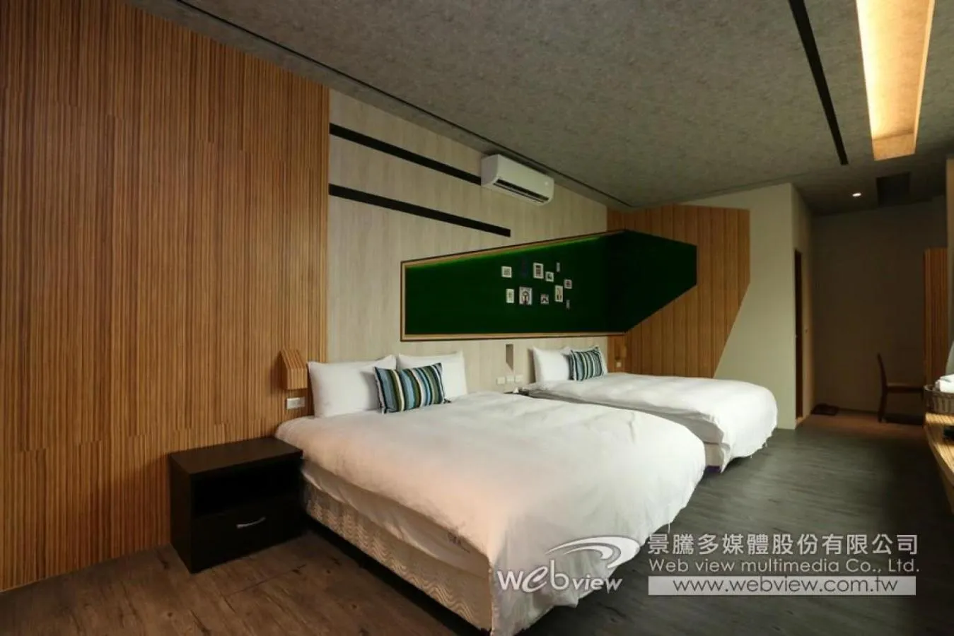 Bed in Ruo Shui Hotspring Hotel