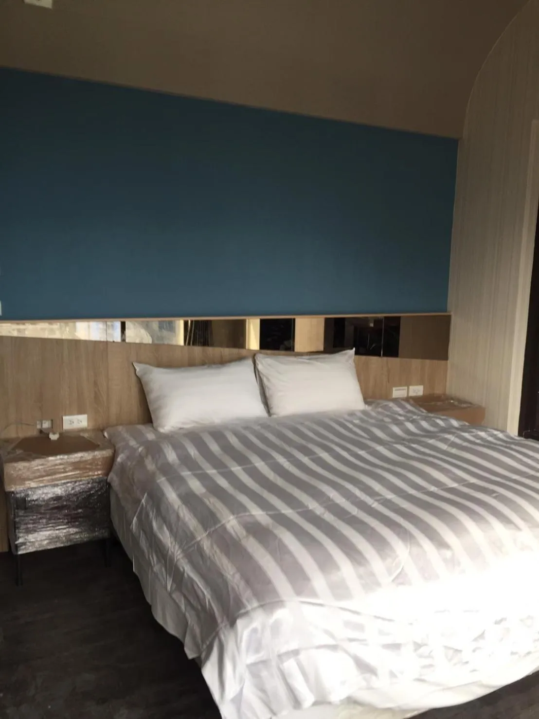 Bed in Ruo Shui Hotspring Hotel