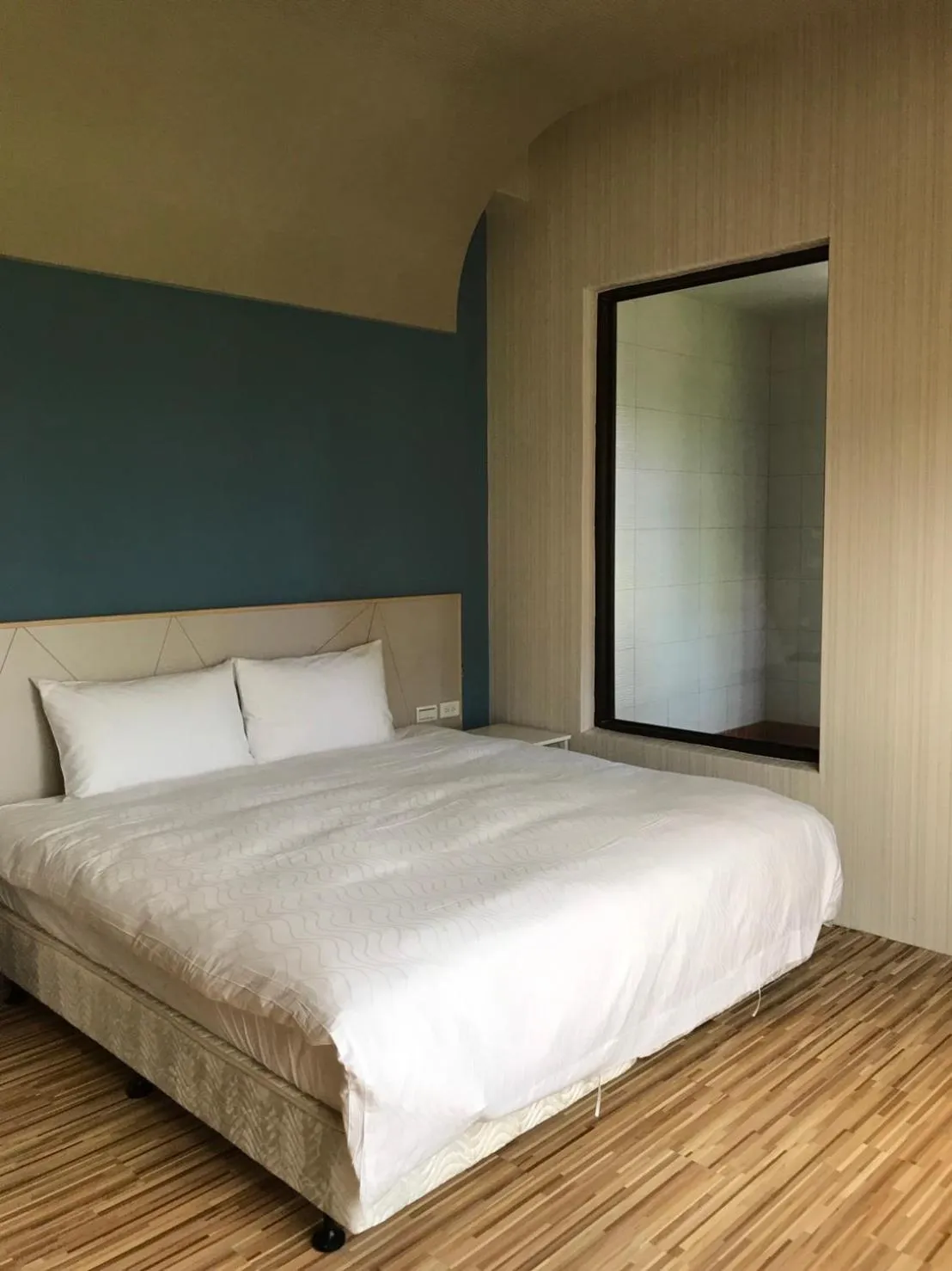 Bed in Ruo Shui Hotspring Hotel