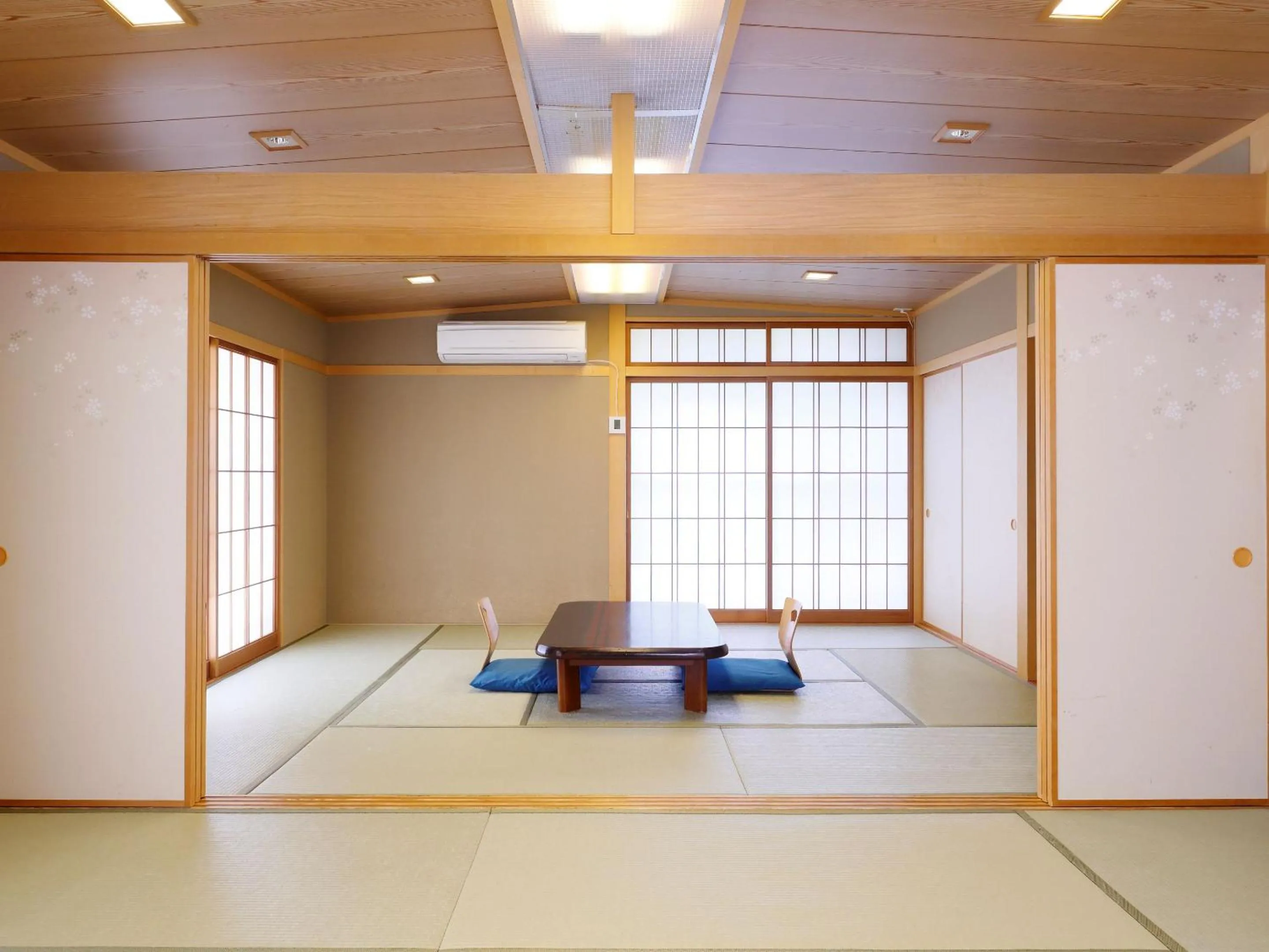 Photo of the whole room in Kanko Hotel Tamaru