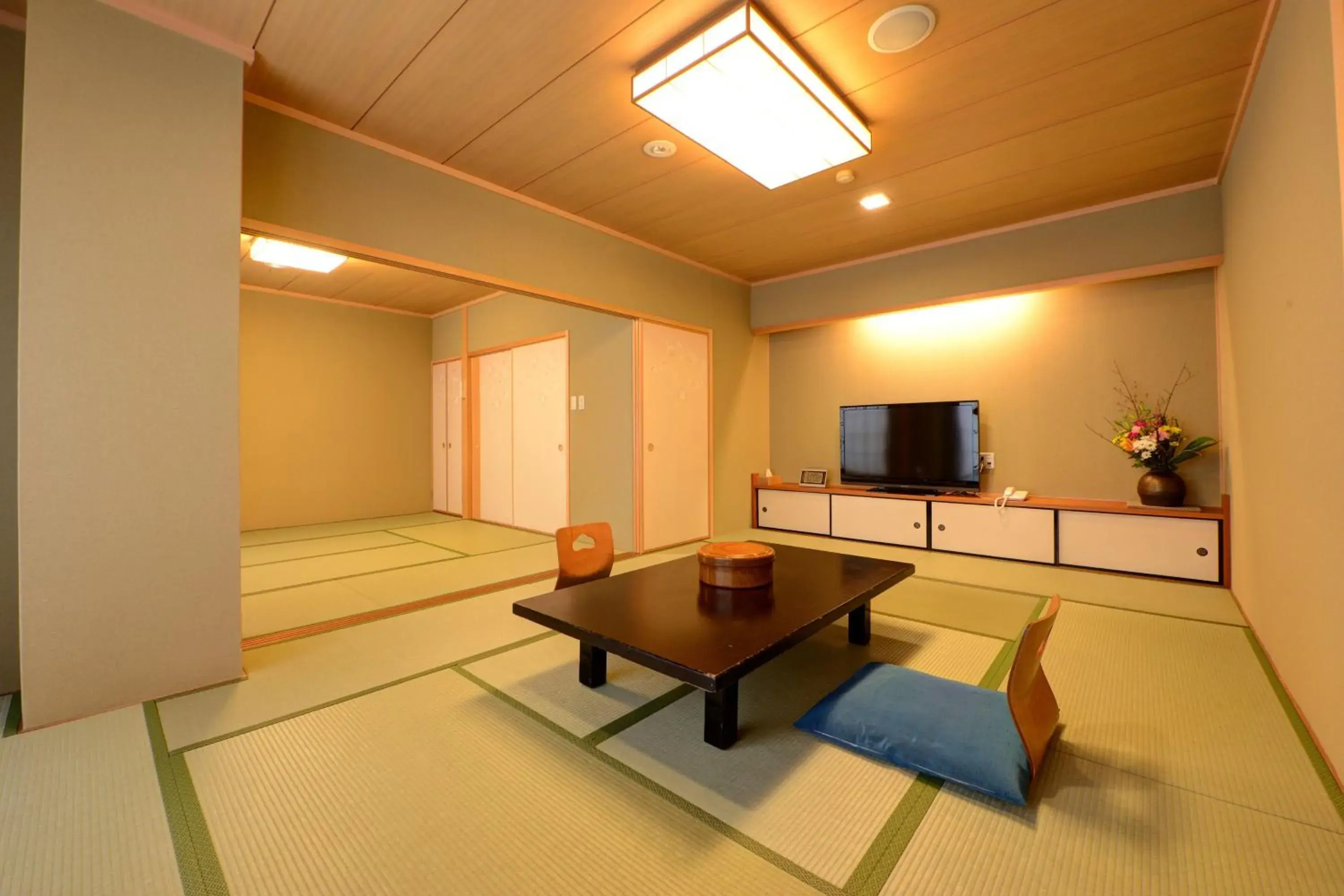 Family Room in Kanko Hotel Tamaru Family Room in Kanko Hotel Tamaru