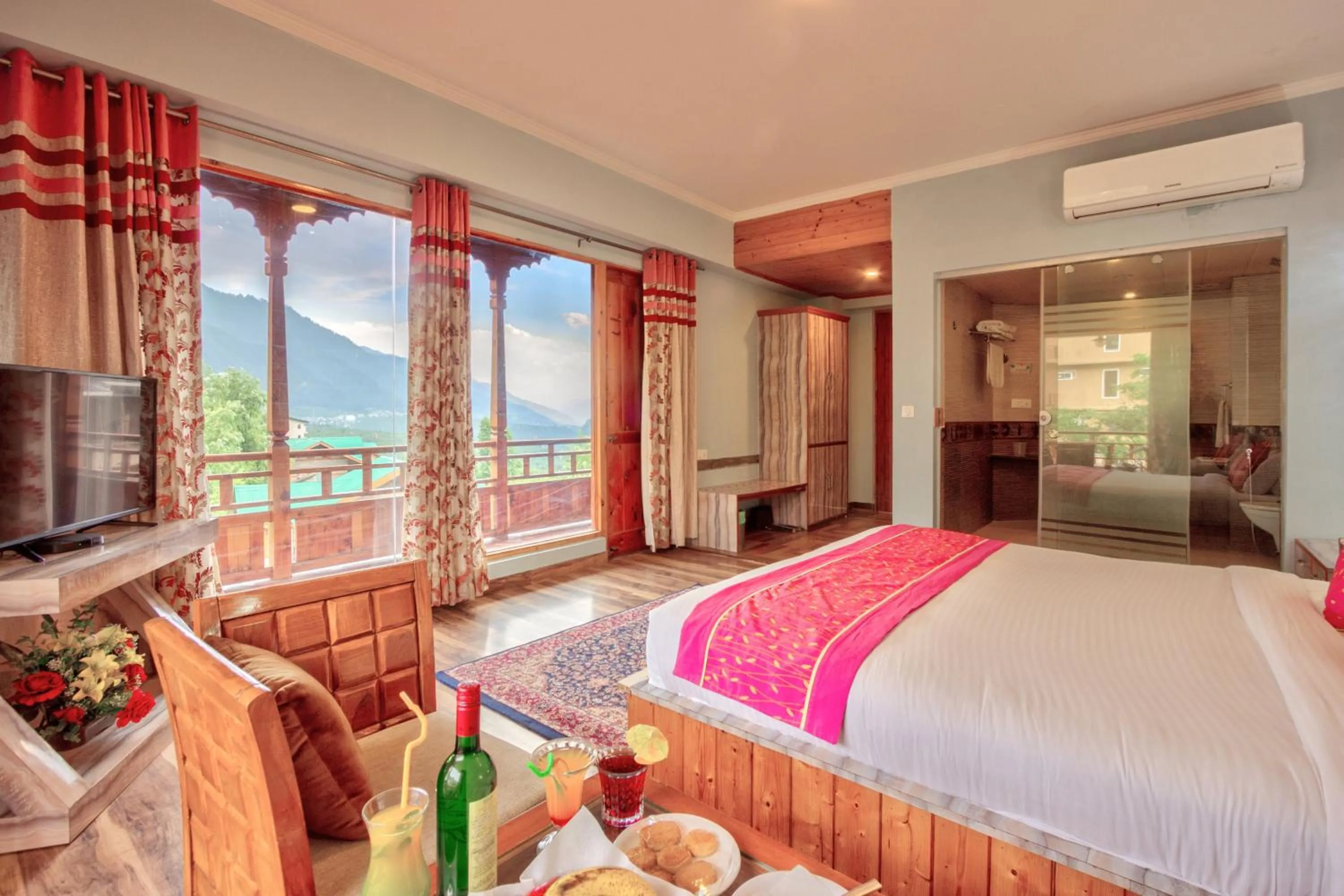 Dining area, Bed in Snow Flakes Resort And Spa Centrally Heated Luxury Resort