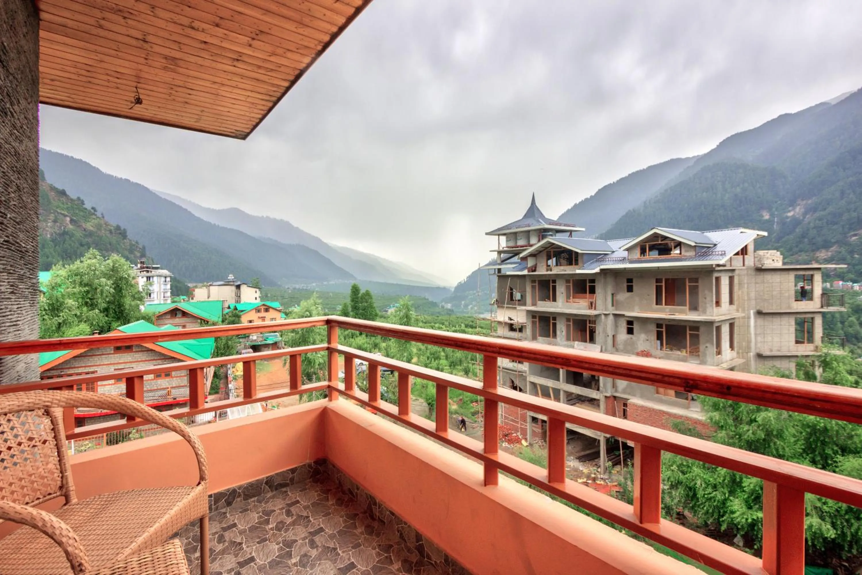 Mountain view in Snow Flakes Resort And Spa Centrally Heated Luxury Resort