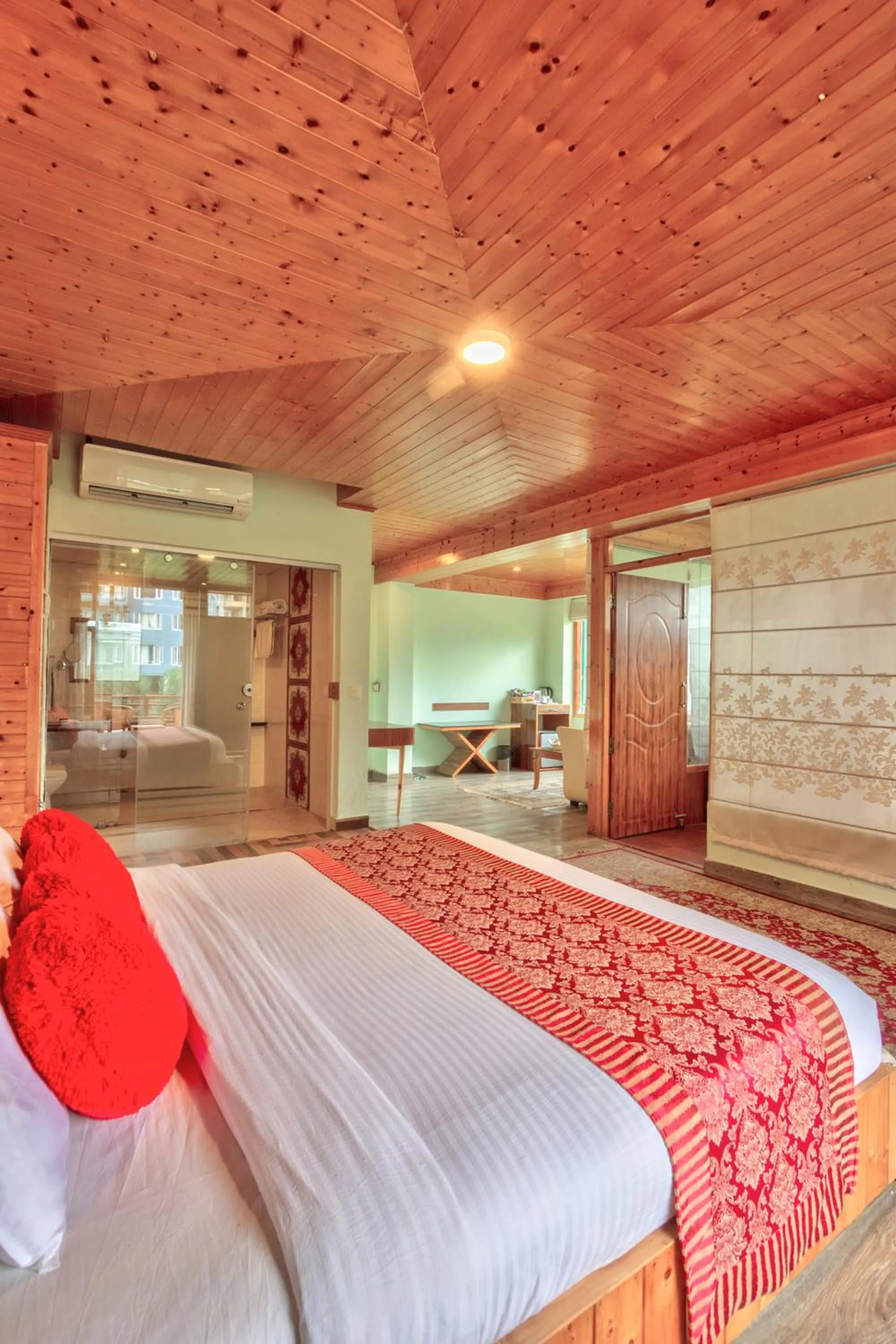 Bed in Snow Flakes Resort And Spa Centrally Heated Luxury Resort