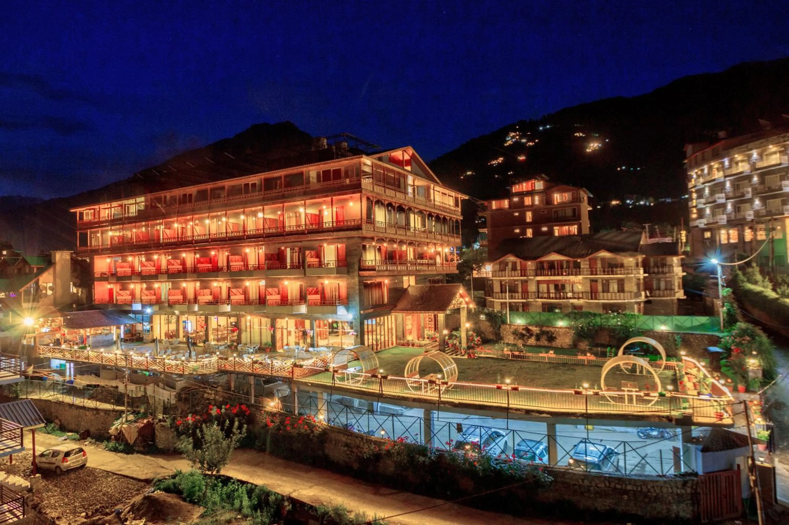 Property building in Snow Flakes Resort And Spa Centrally Heated Luxury Resort