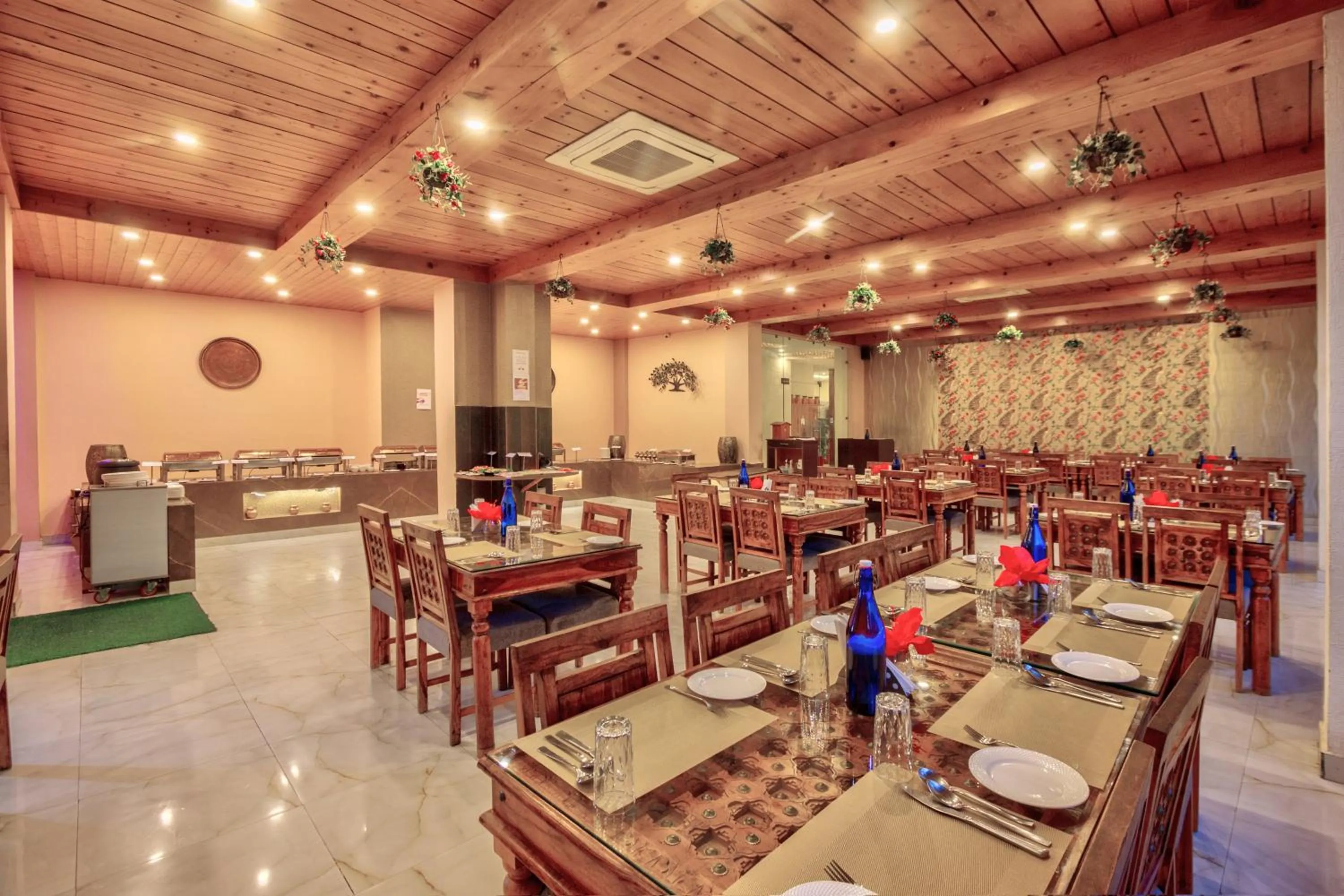 Breakfast in Snow Flakes Resort And Spa Centrally Heated Luxury Resort