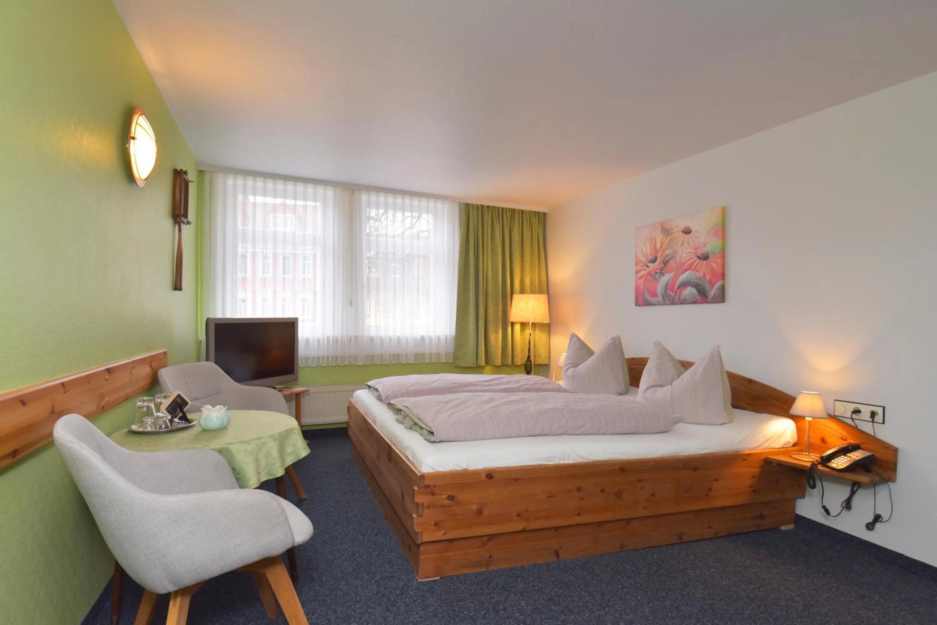 Photo of the whole room, Bed in Hotel Goldene Sonne