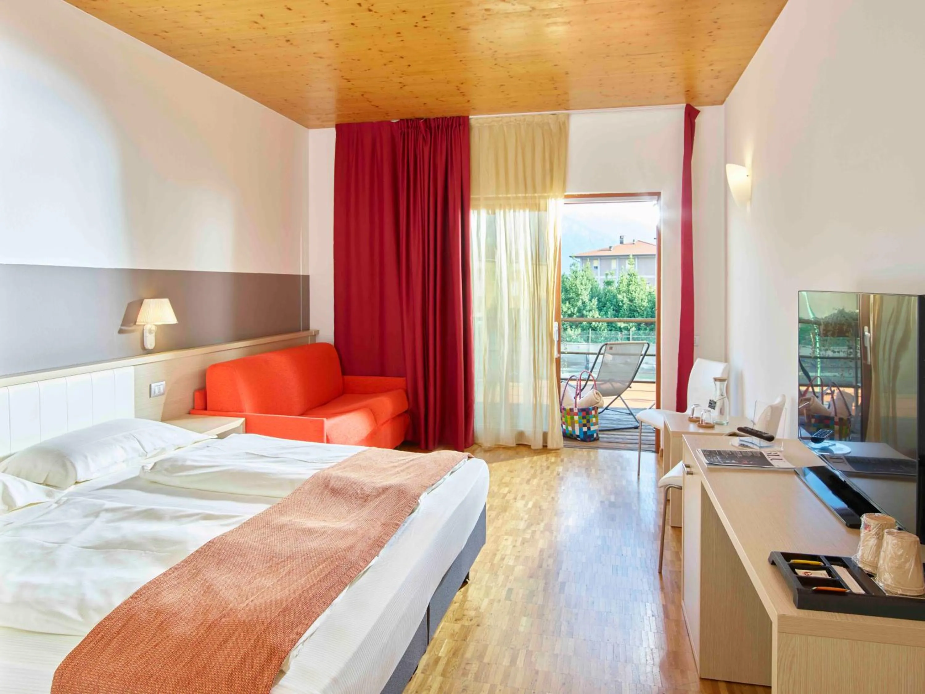 Bedroom, Bed in Garda Sporting Club Hotel