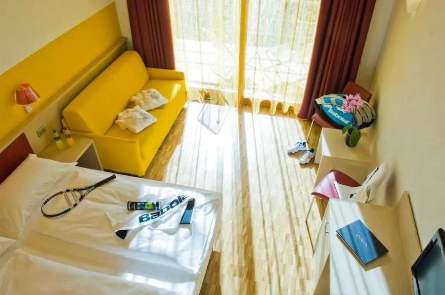 Shower, Bed in Garda Sporting Club Hotel