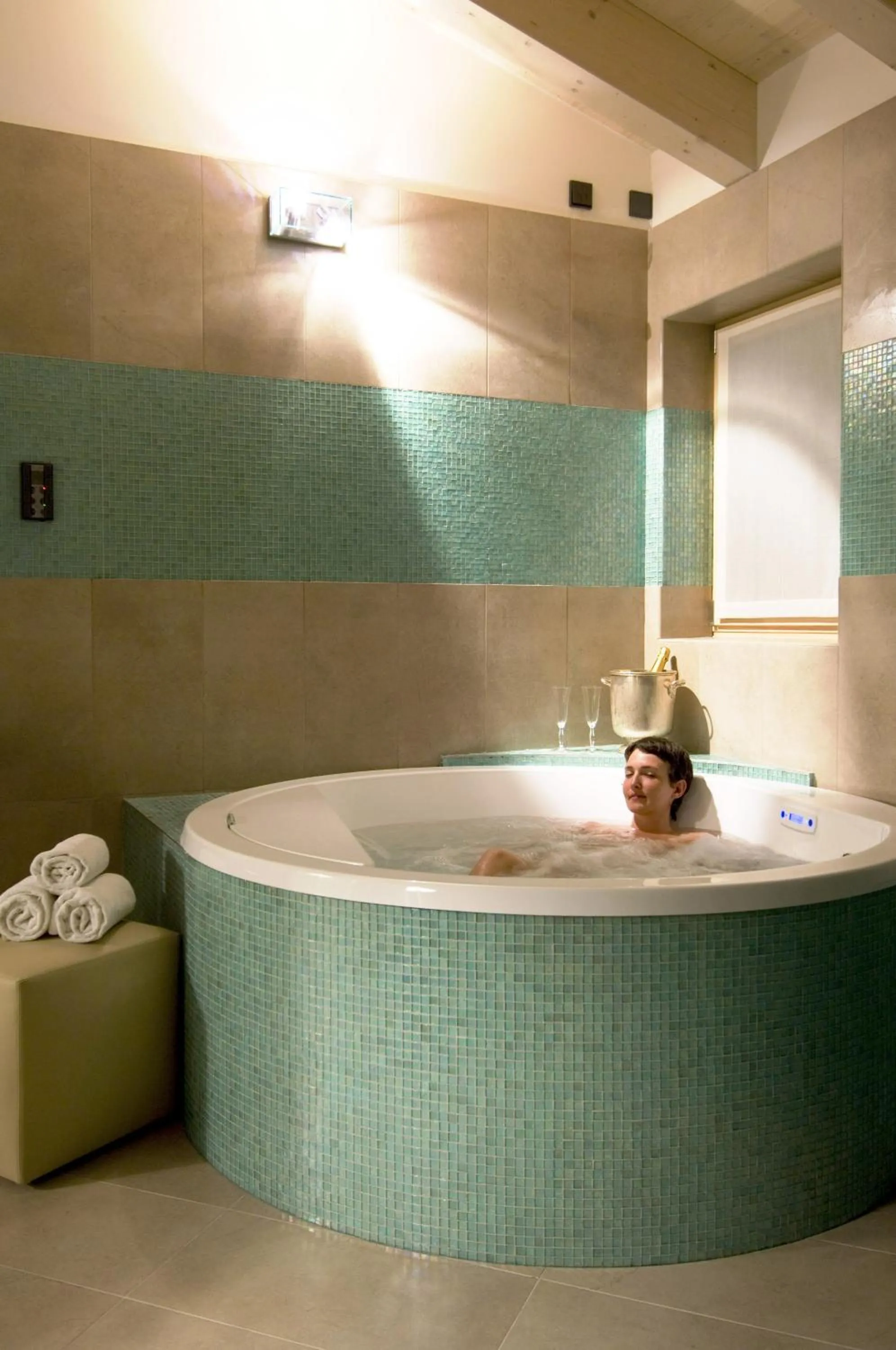 Hot Tub in Parc Hotel Flora S