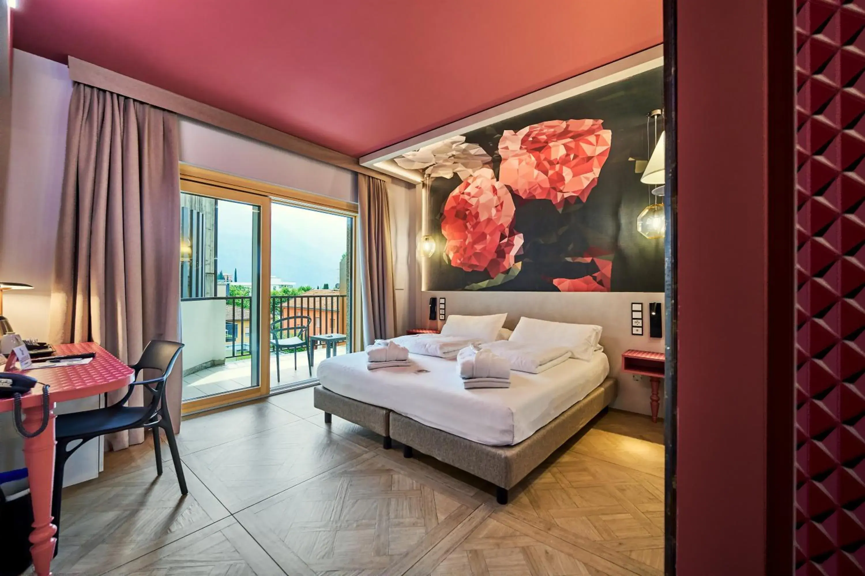 Deluxe Double Room in Parc Hotel Flora S Deluxe Double Room in Parc Hotel Flora S