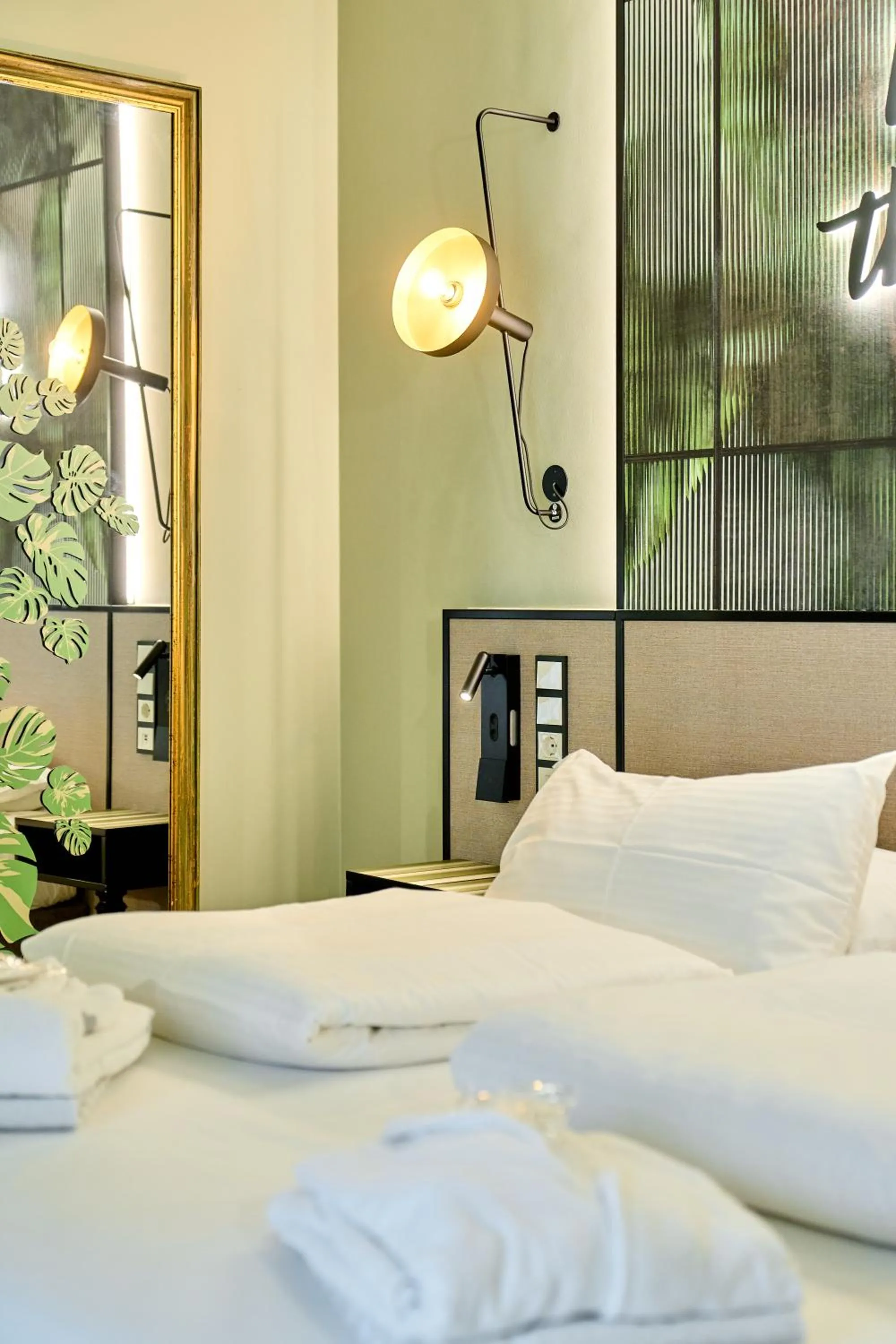 Bedroom, Bed in Parc Hotel Flora S