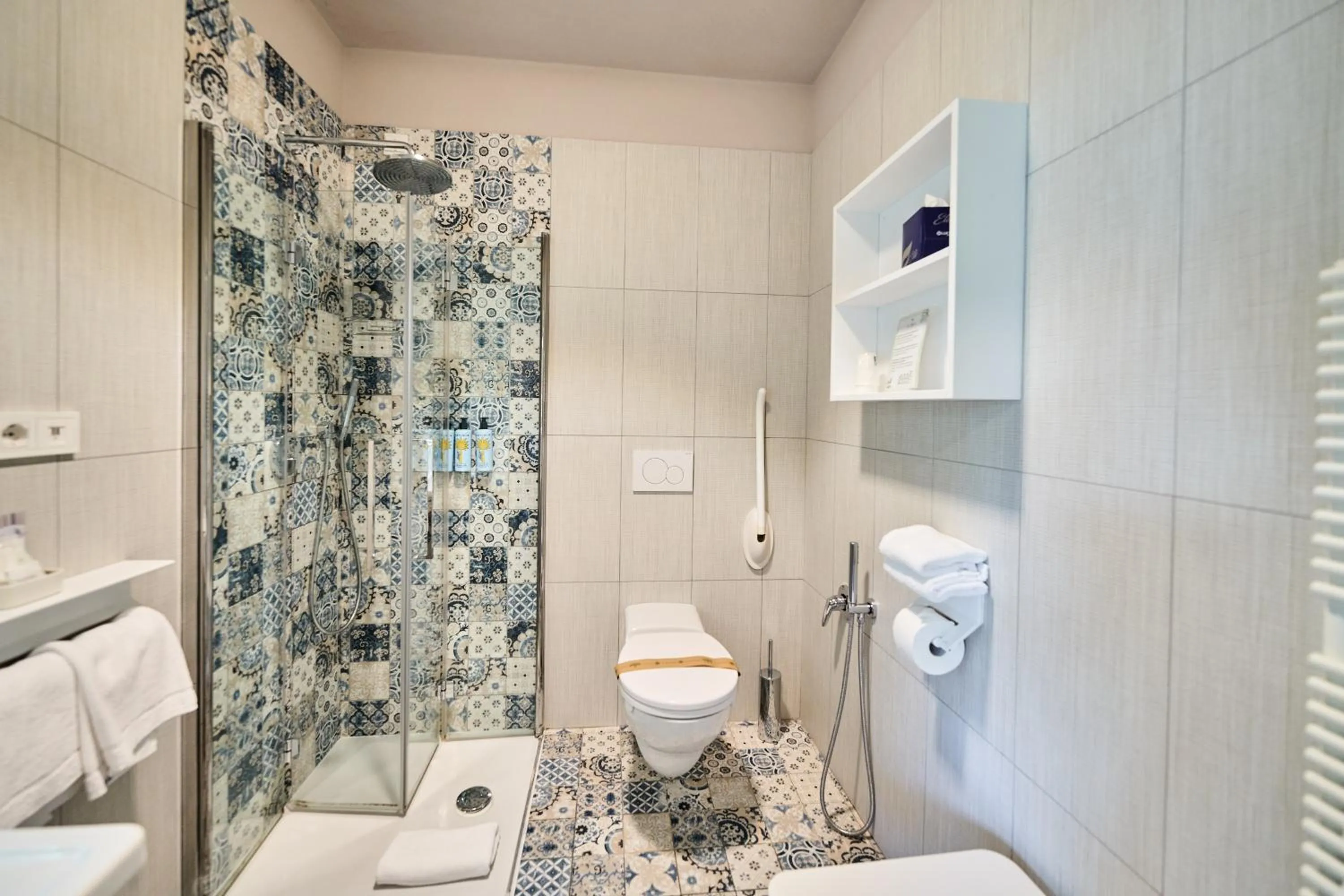 Bathroom in Parc Hotel Flora S